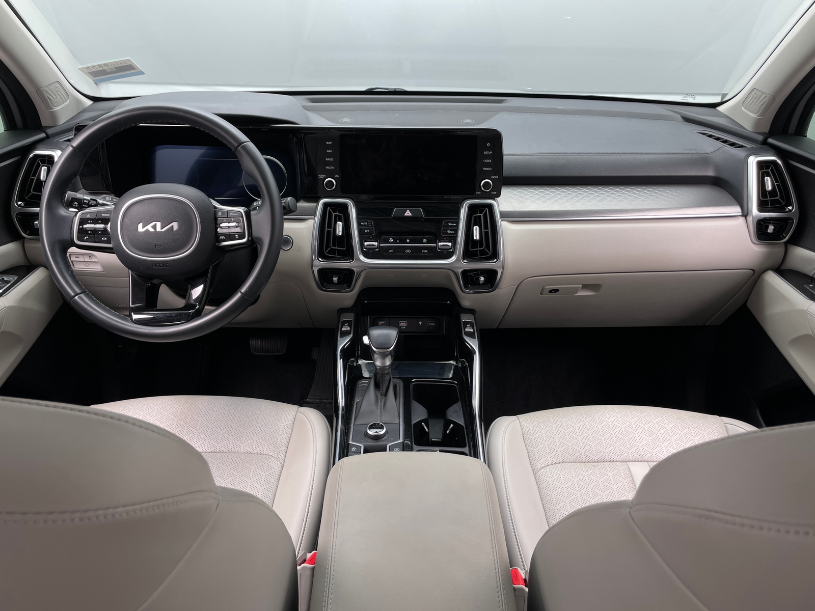 Thumbnail: 2023 Kia Sorento - 2
