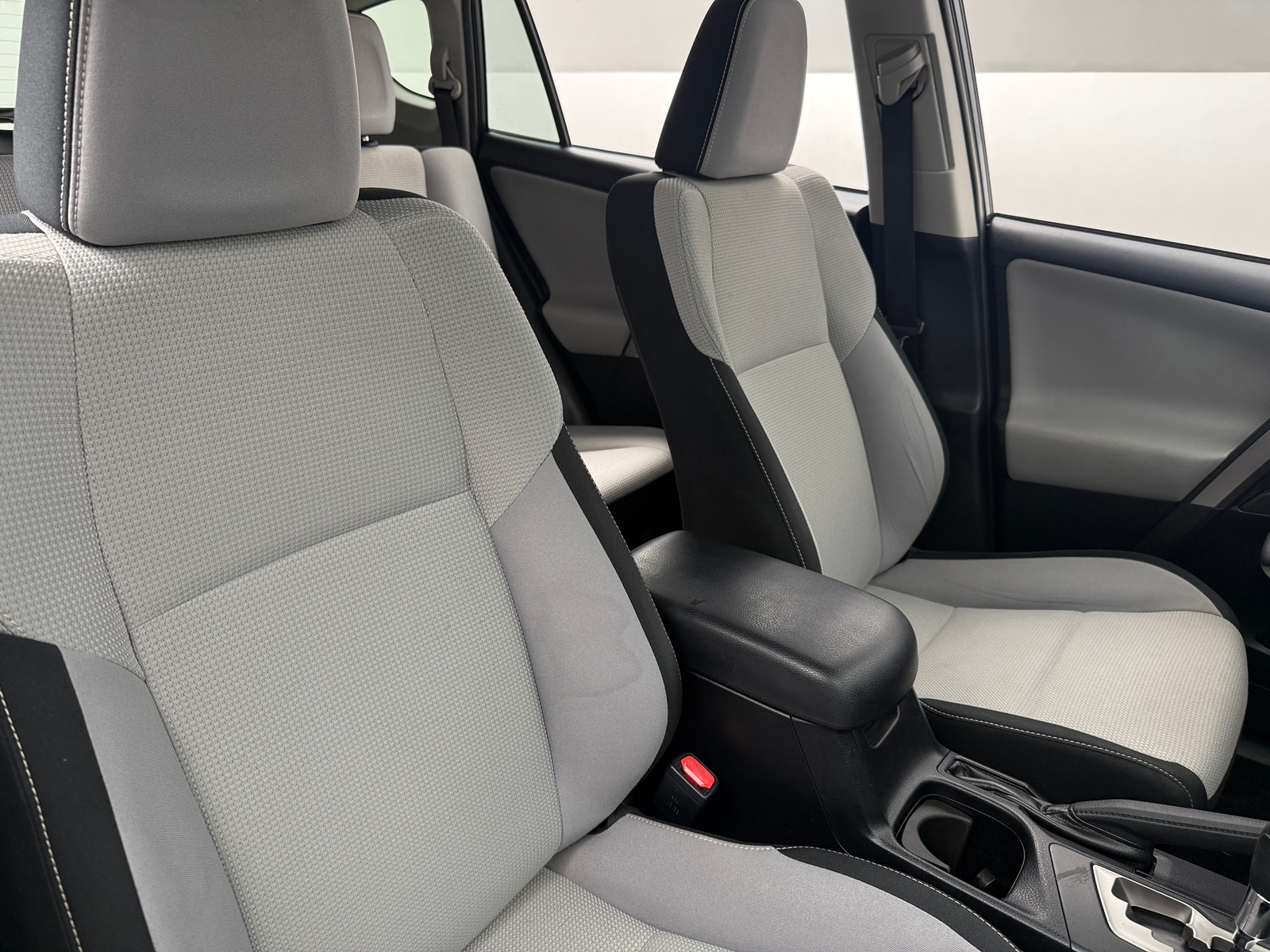 Thumbnail: 2017 Toyota RAV4 - 2