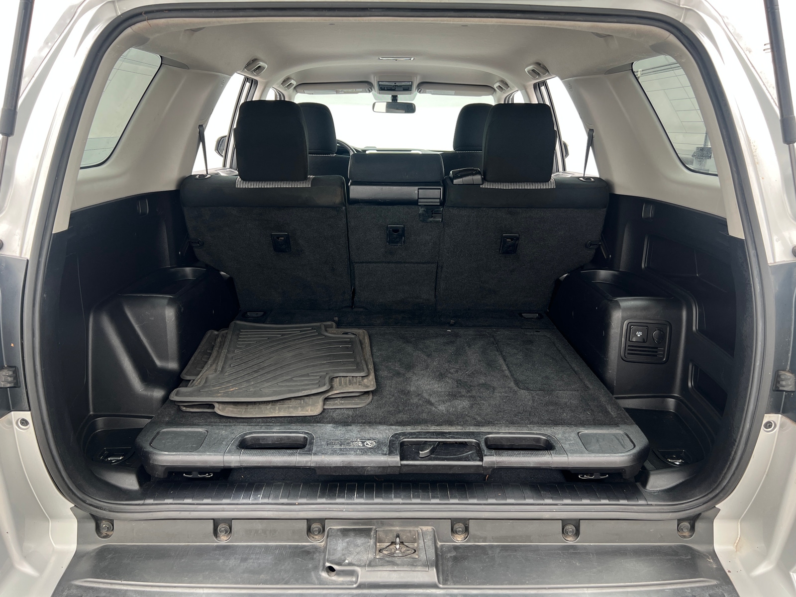 Thumbnail: 2016 Toyota 4Runner - 7