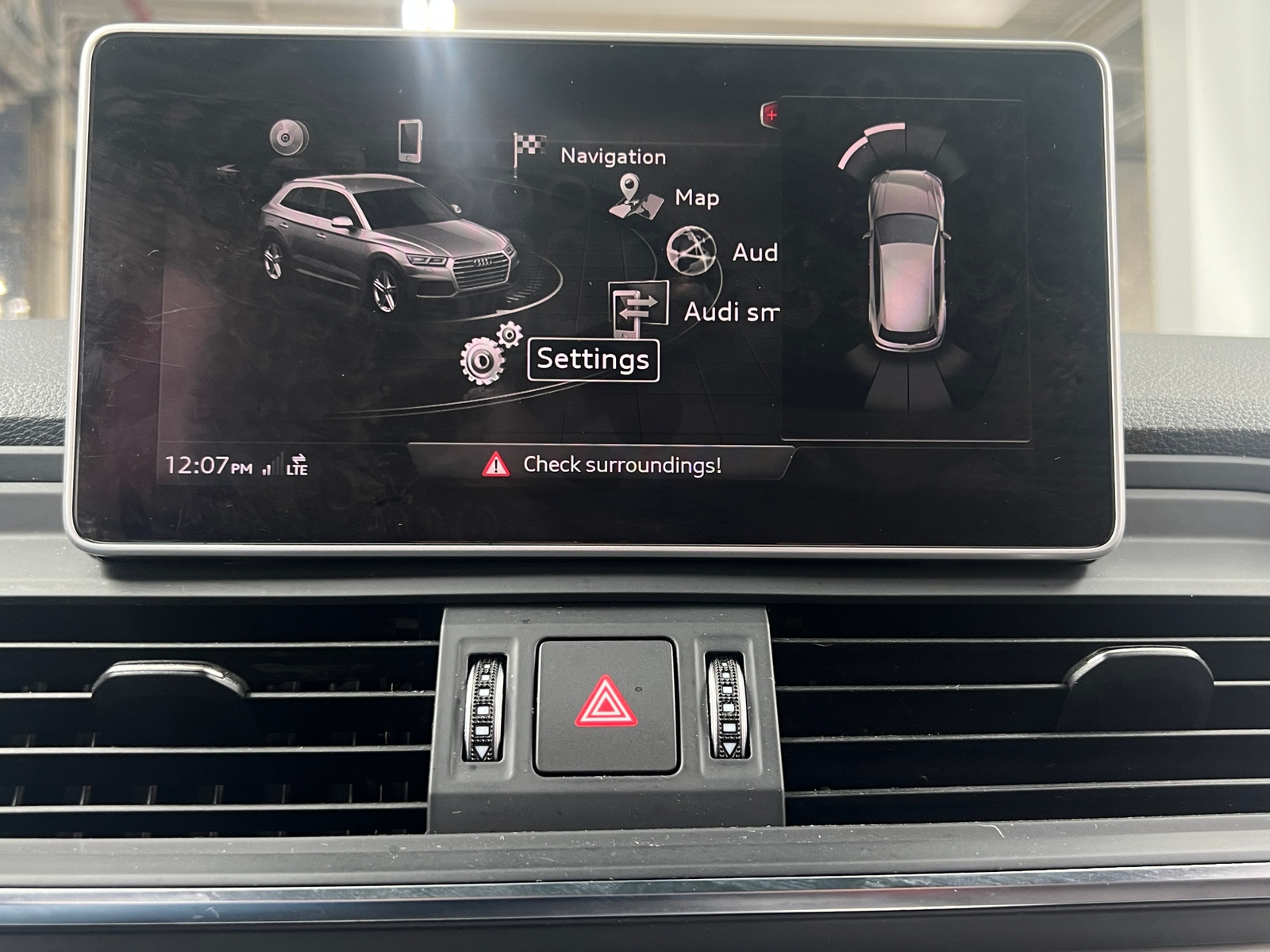 Thumbnail: 2019 Audi SQ5 - 4