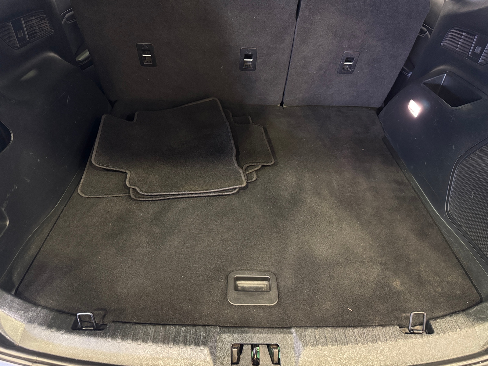 Thumbnail: 2019 Ford Edge - 6