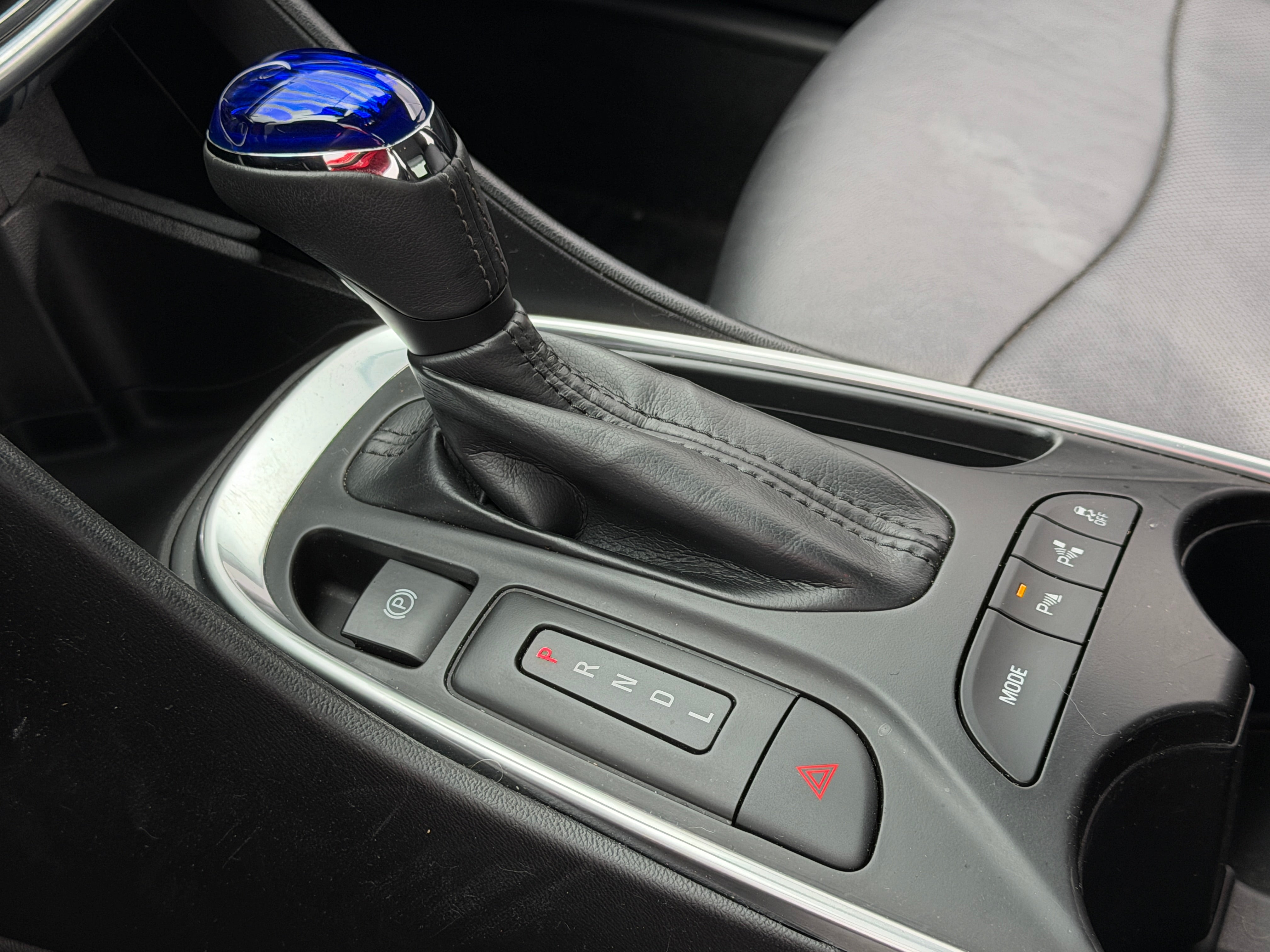 2017 Chevrolet Volt Premier - Photo 3