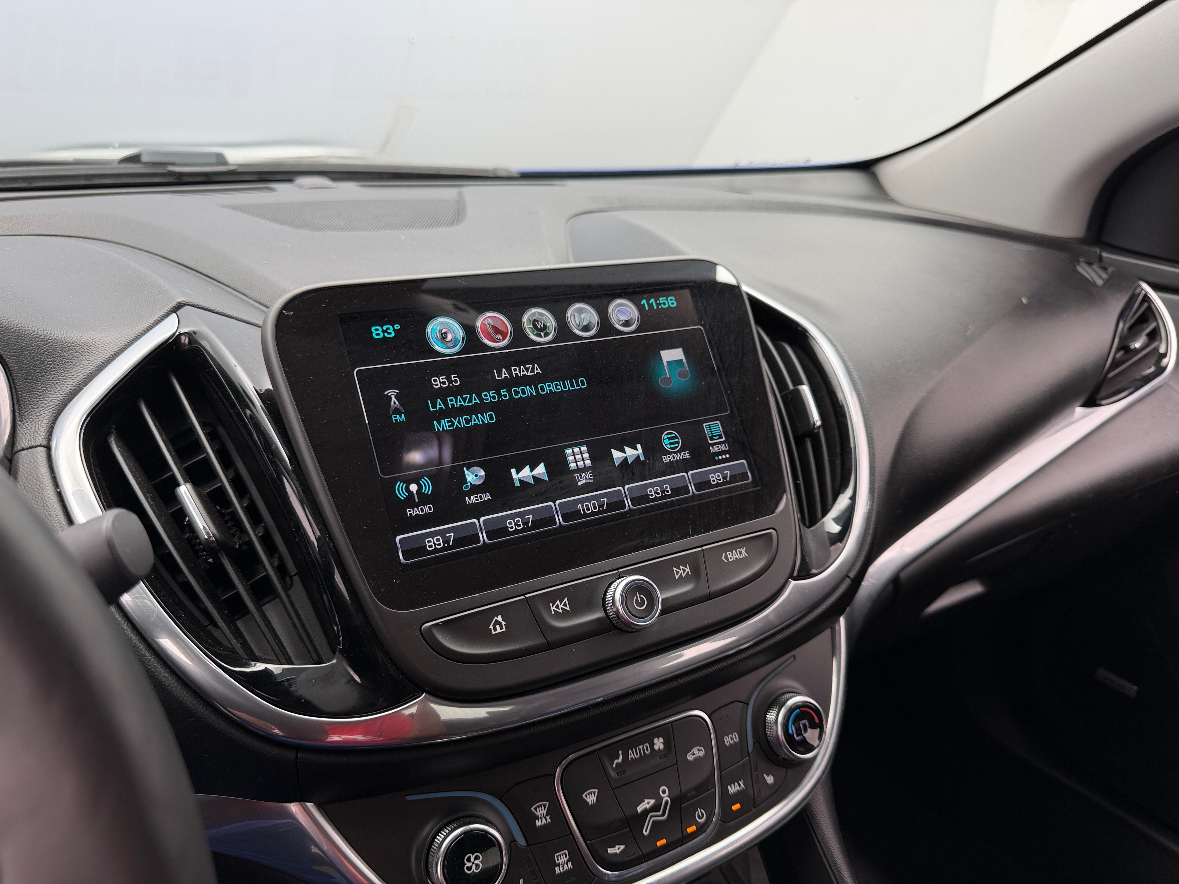 2017 Chevrolet Volt Premier - Photo 17
