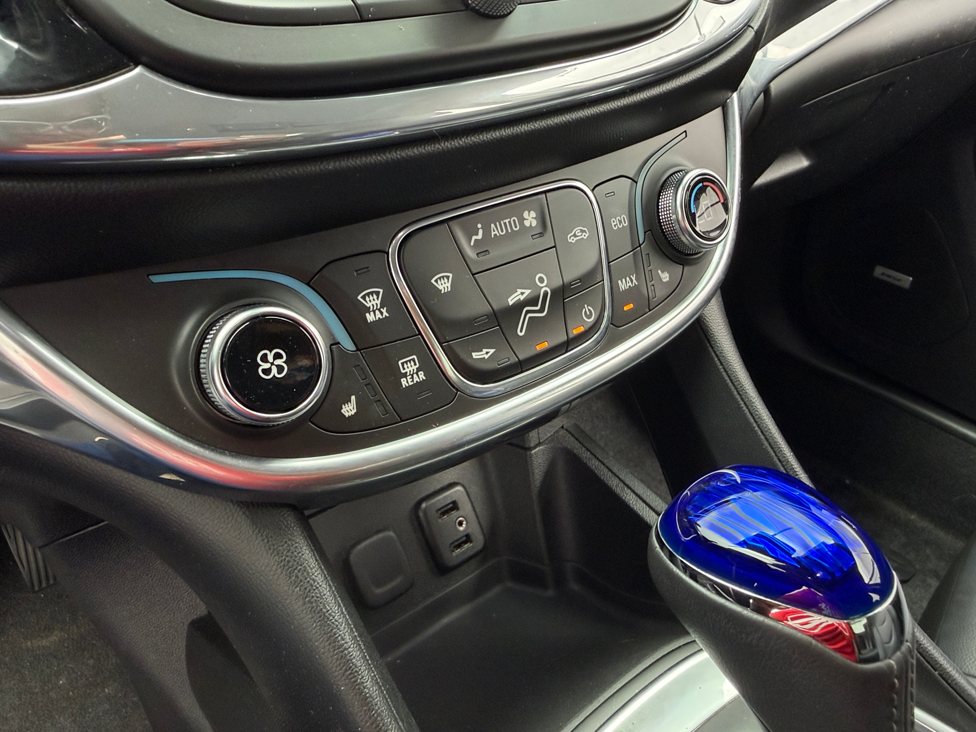 2017 Chevrolet Volt Premier - Photo 19