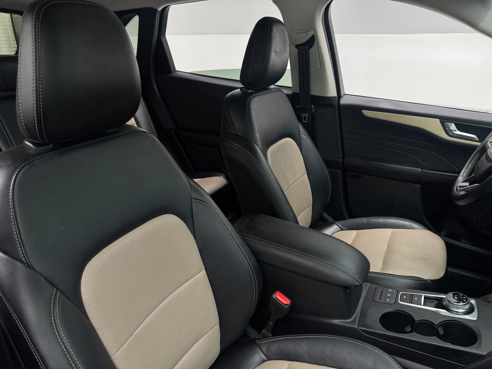 Thumbnail: 2021 Ford Escape - 2