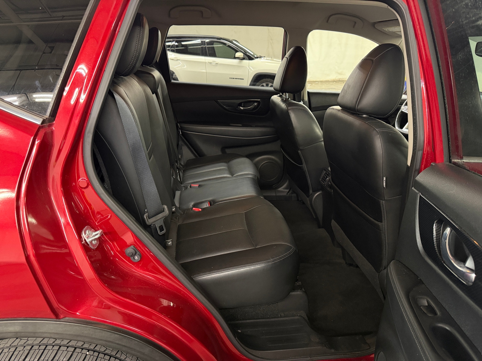 Thumbnail: 2017 Nissan Rogue - 5