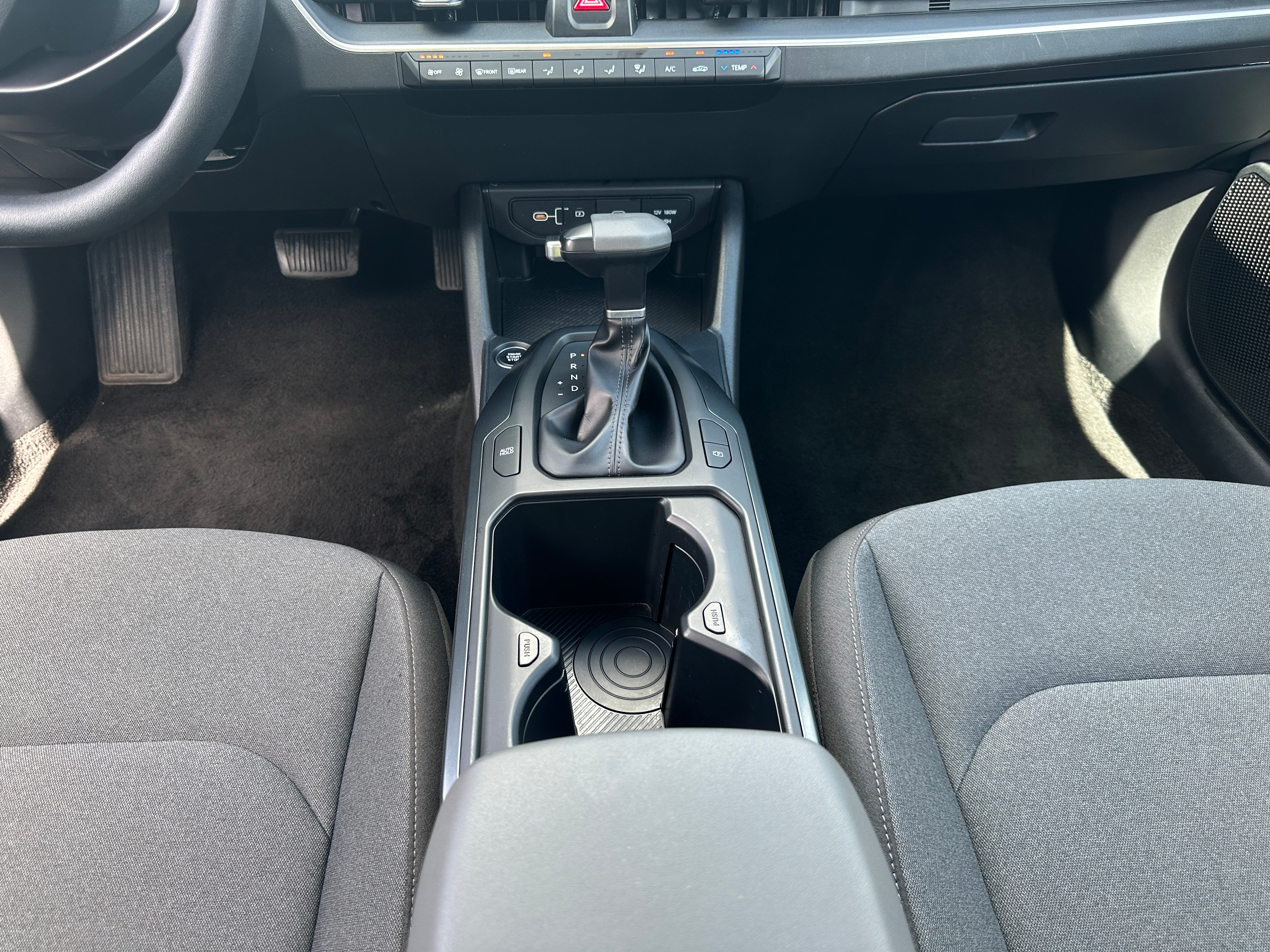 2025 Kia K4 LXS - Photo 6