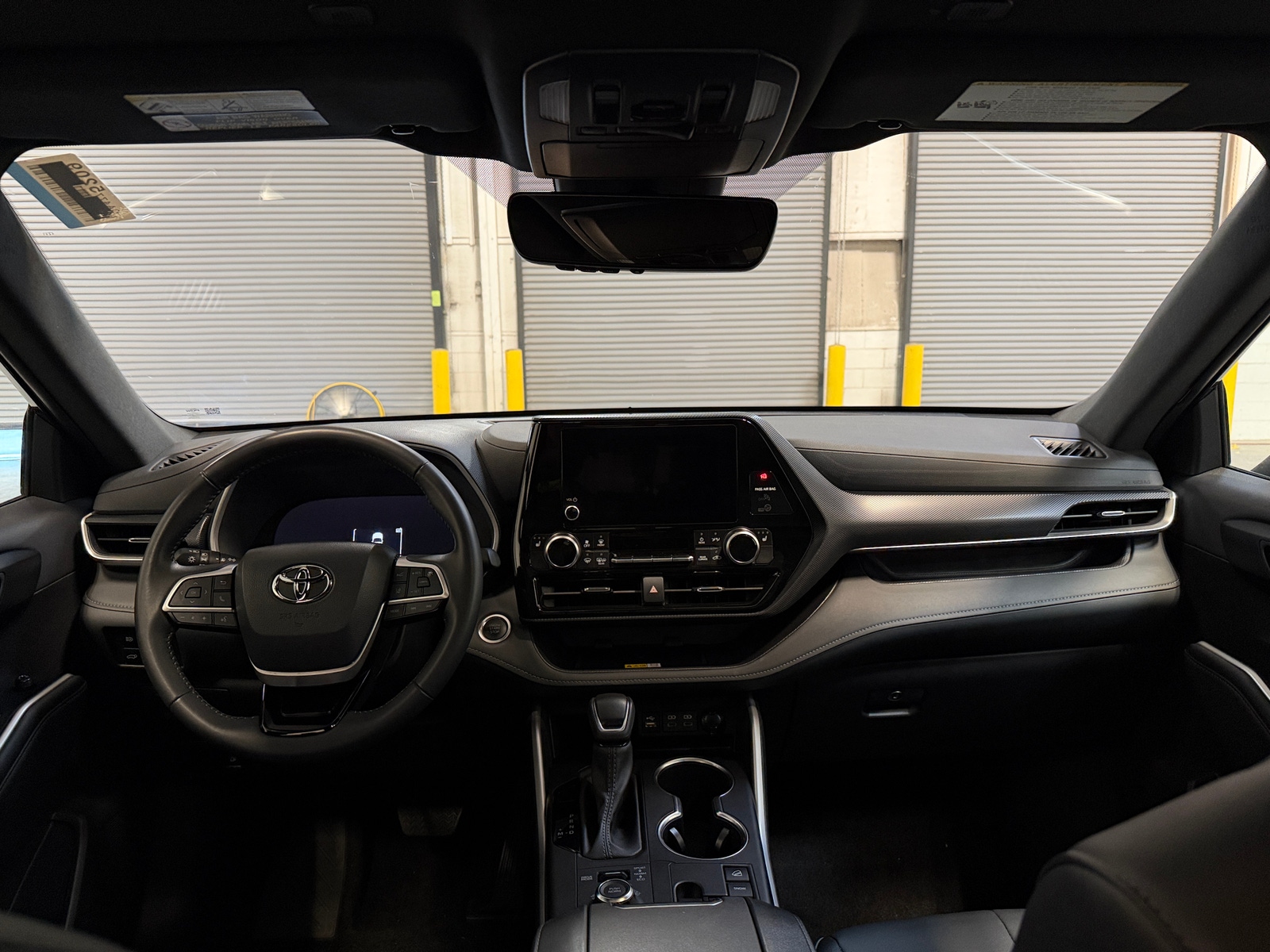 Thumbnail: 2025 Toyota Highlander - 3