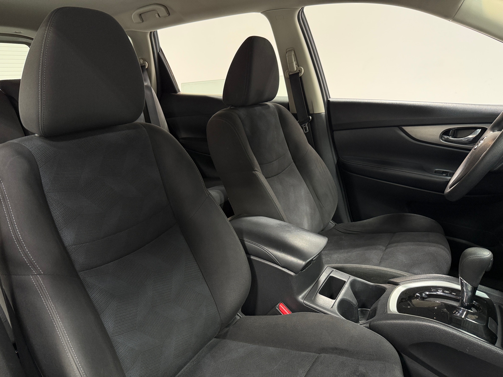 Thumbnail: 2016 Nissan Rogue - 2
