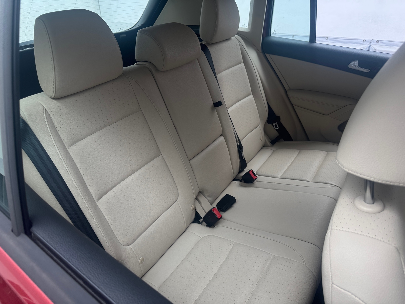 Thumbnail: 2016 Volkswagen Tiguan - 6