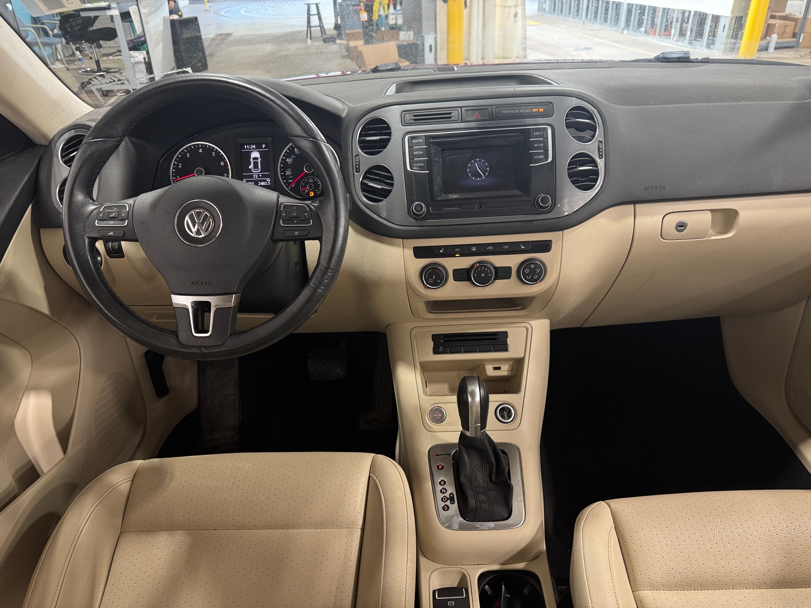 Thumbnail: 2016 Volkswagen Tiguan - 3