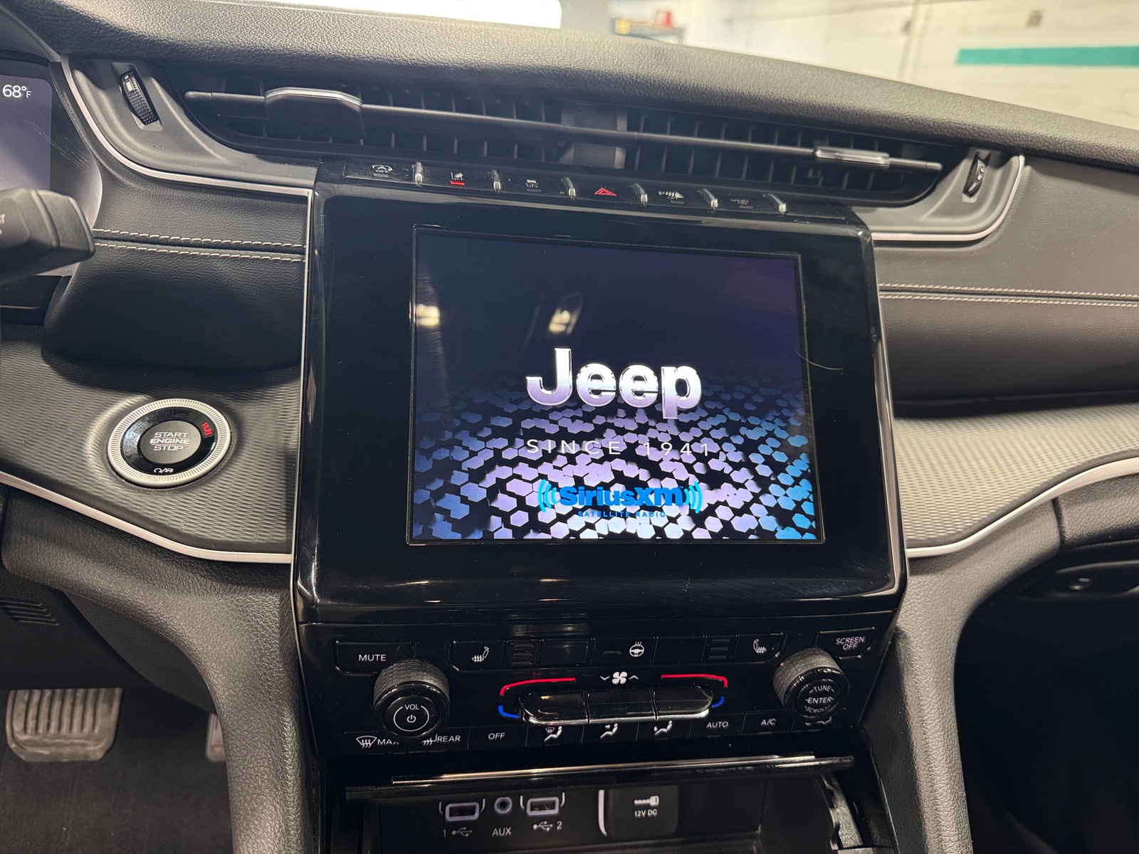 Thumbnail: 2023 Jeep Grand Cherokee L - 3