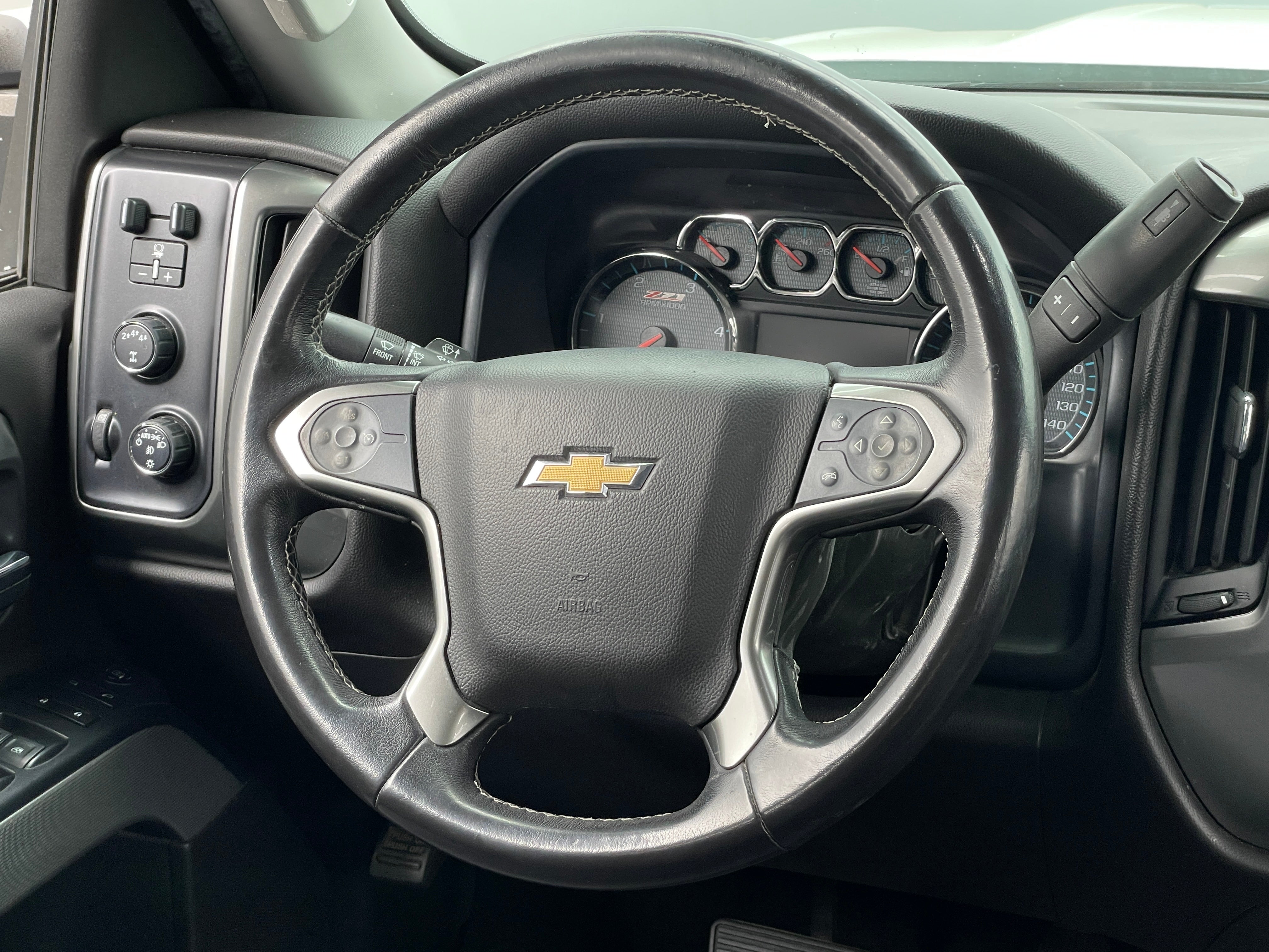 2019 Chevrolet Silverado 2500HD LT - Photo 10