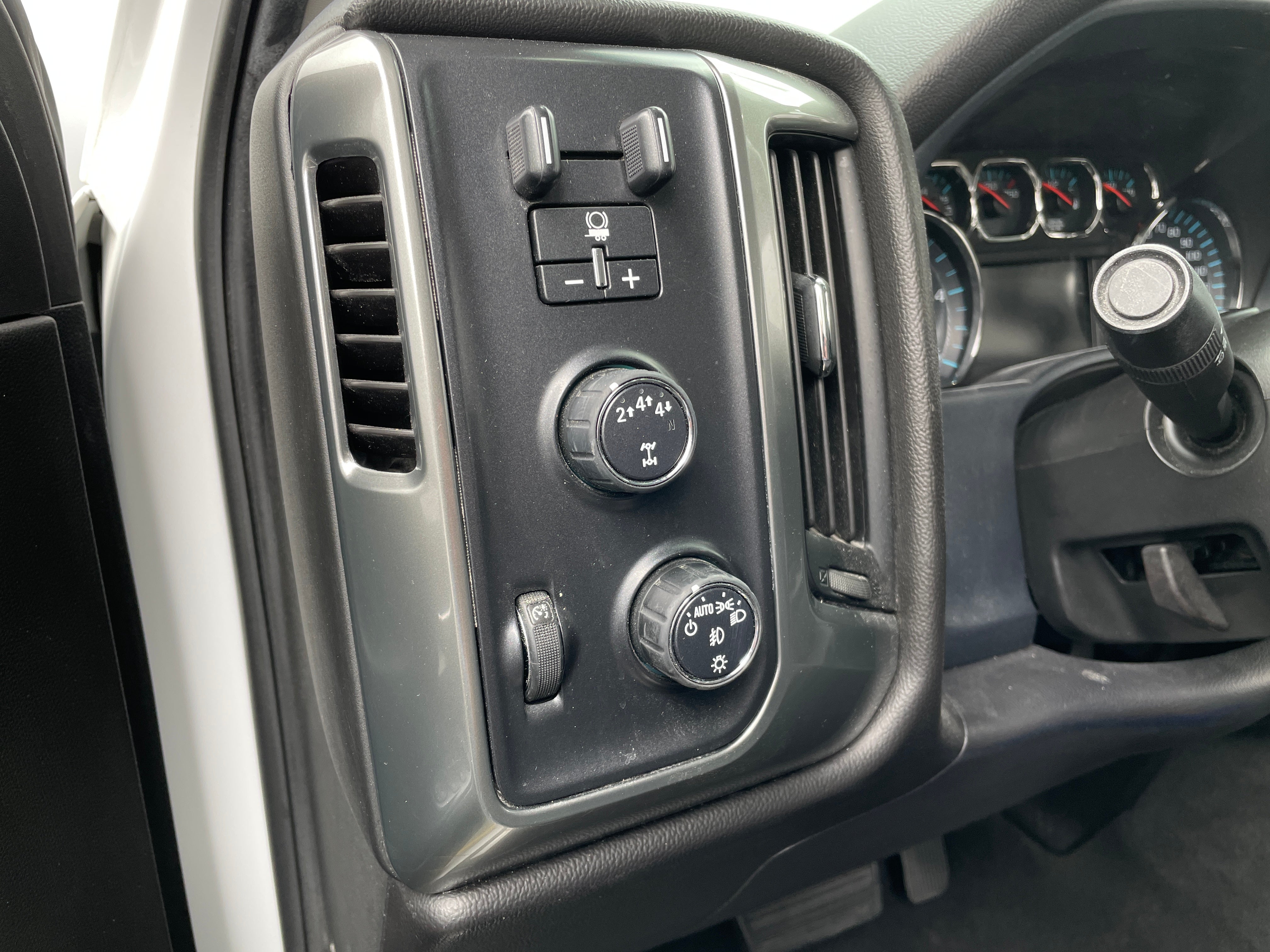 2019 Chevrolet Silverado 2500HD LT - Photo 3