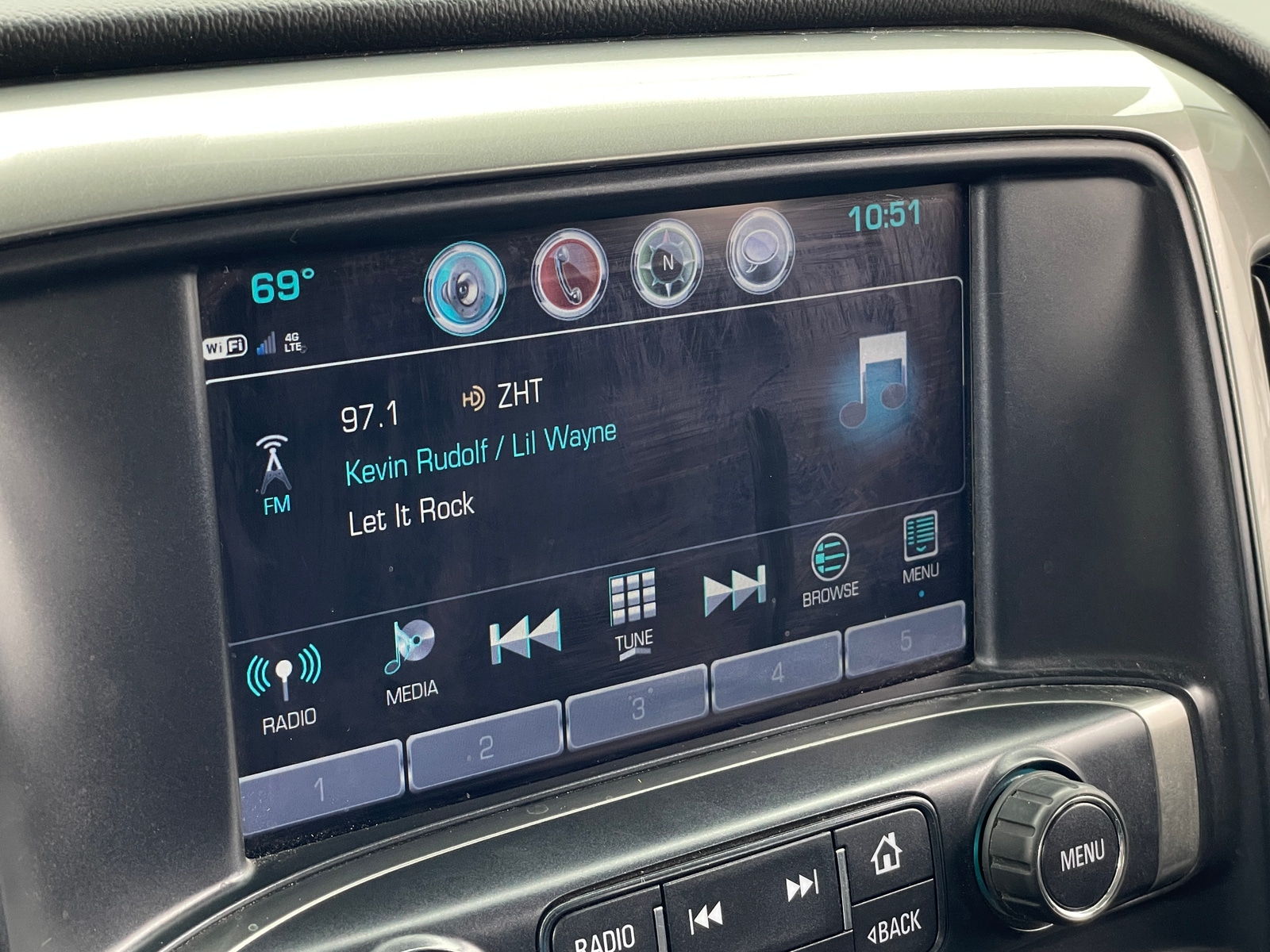 Thumbnail: 2019 Chevrolet Silverado 2500 - 4