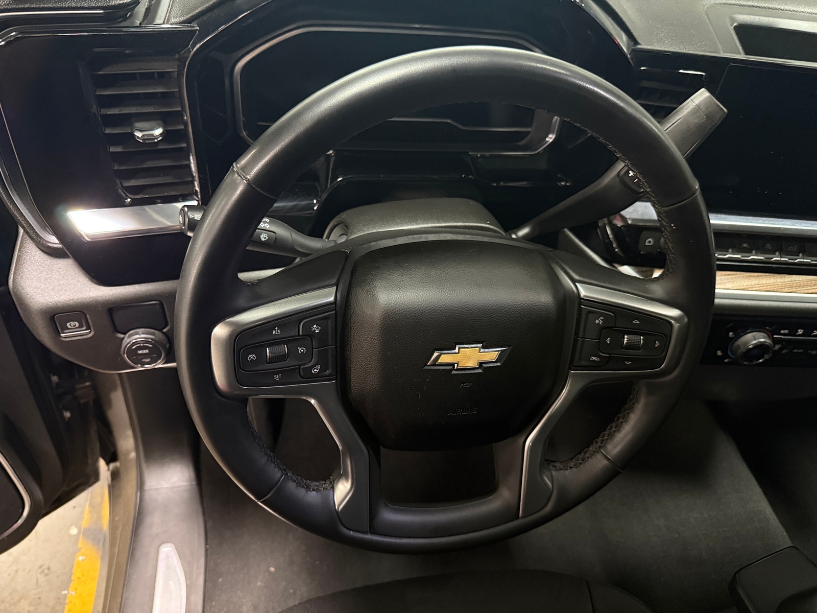 Thumbnail: 2023 Chevrolet Silverado 1500 - 5
