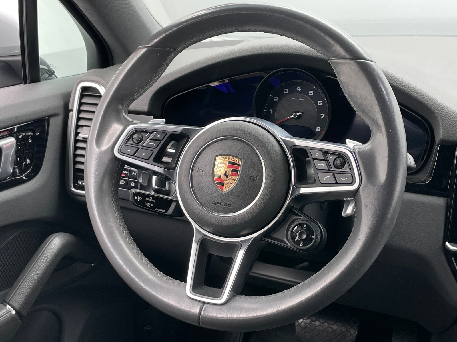 Thumbnail: 2020 Porsche  - 4