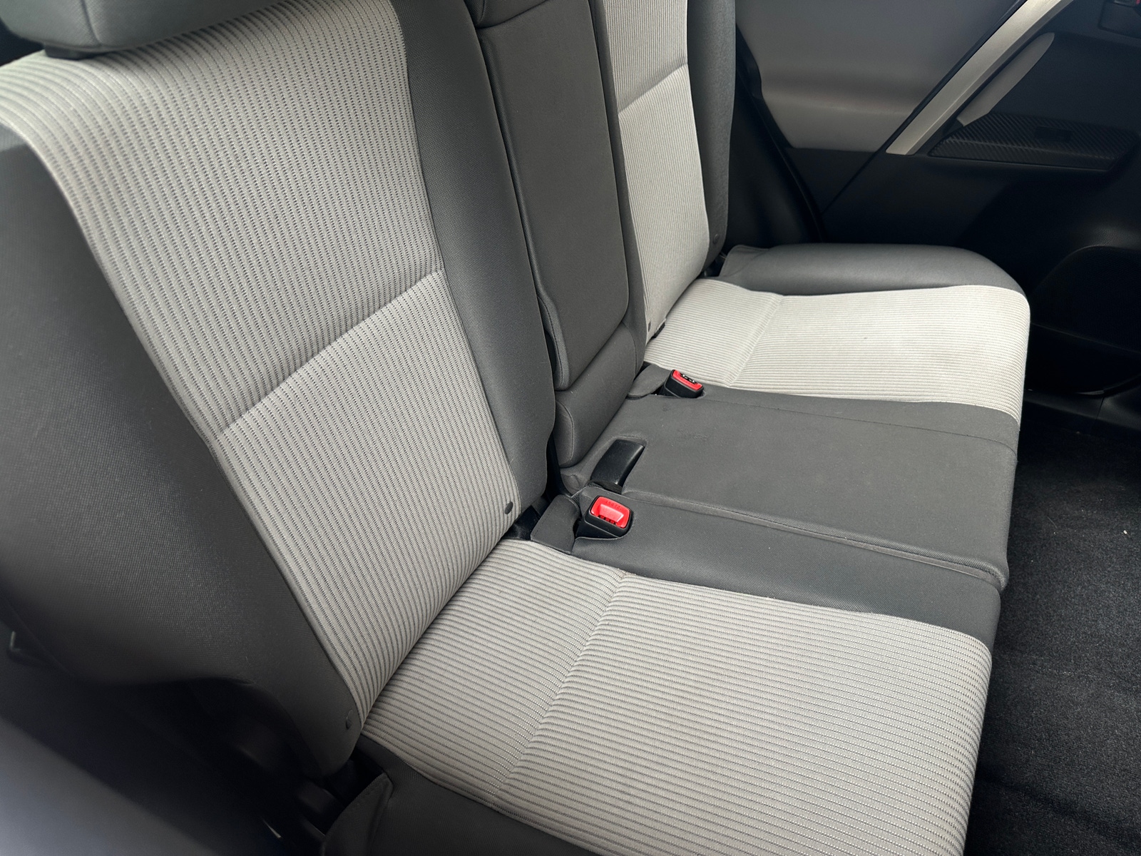 Thumbnail: 2015 Toyota RAV4 - 6