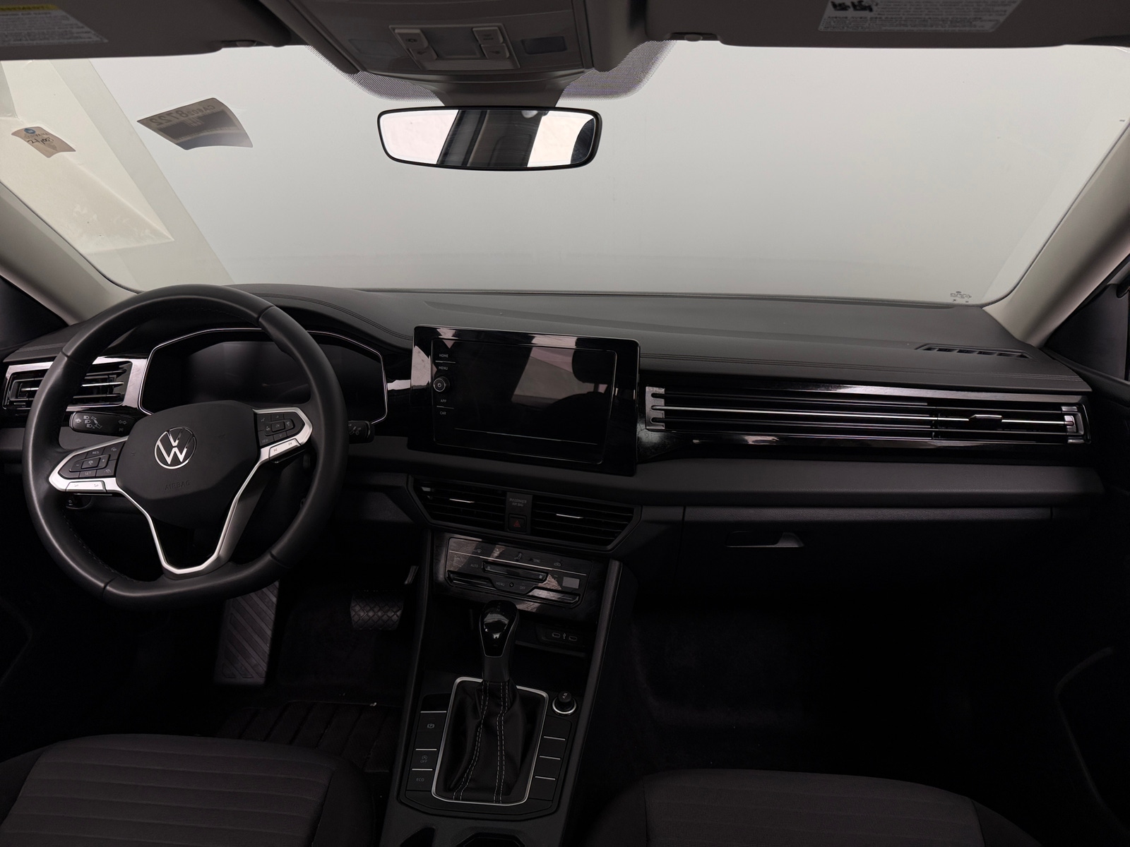 Thumbnail: 2025 Volkswagen Jetta - 3