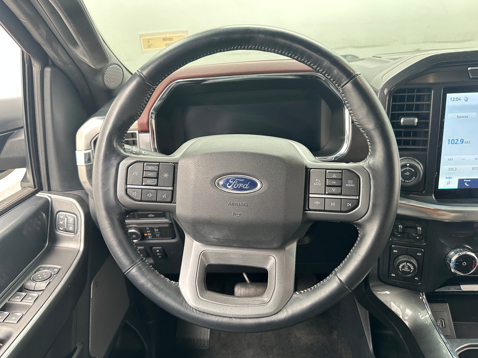 Thumbnail: 2022 Ford Econoline - 4