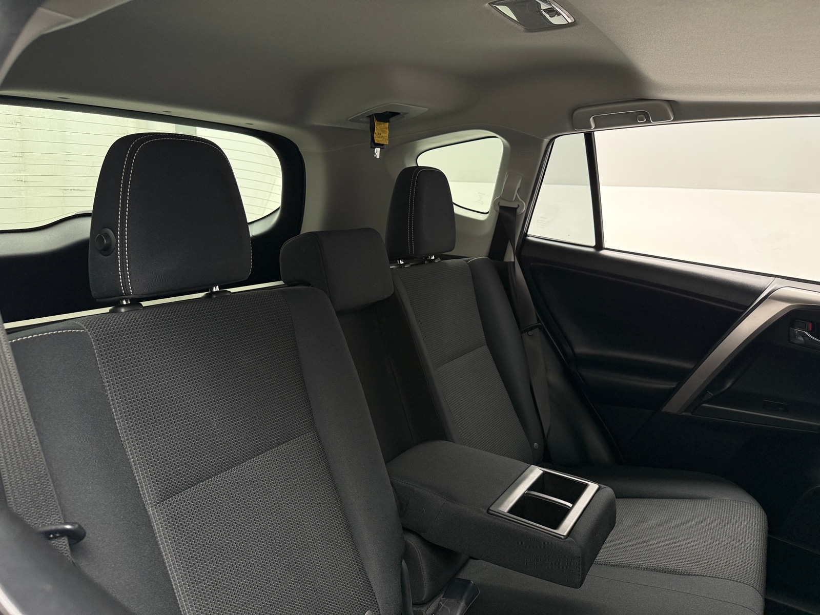 Thumbnail: 2018 Toyota RAV4 - 6