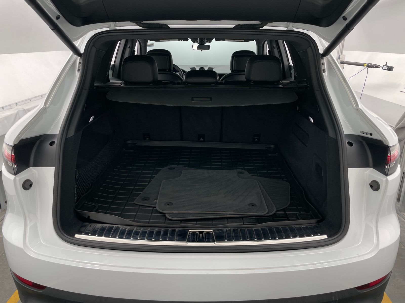 Thumbnail: 2020 Porsche Cayenne - 7