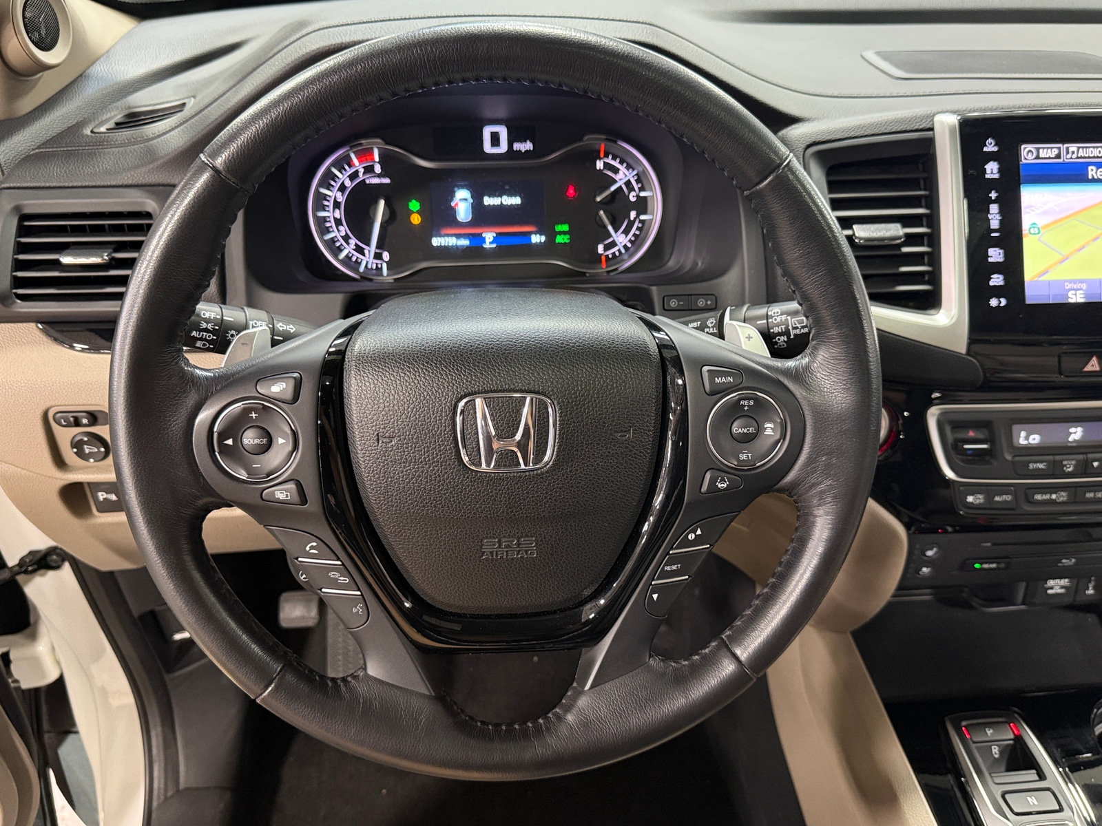 Thumbnail: 2017 Honda Pilot - 4