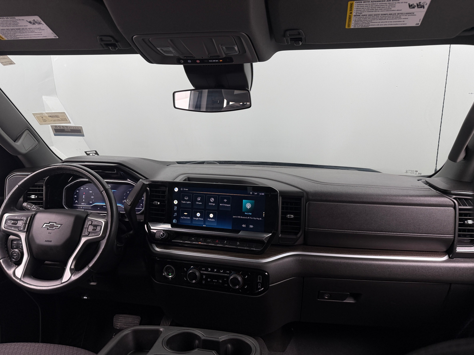 Thumbnail: 2022 Chevrolet Silverado 1500 - 3