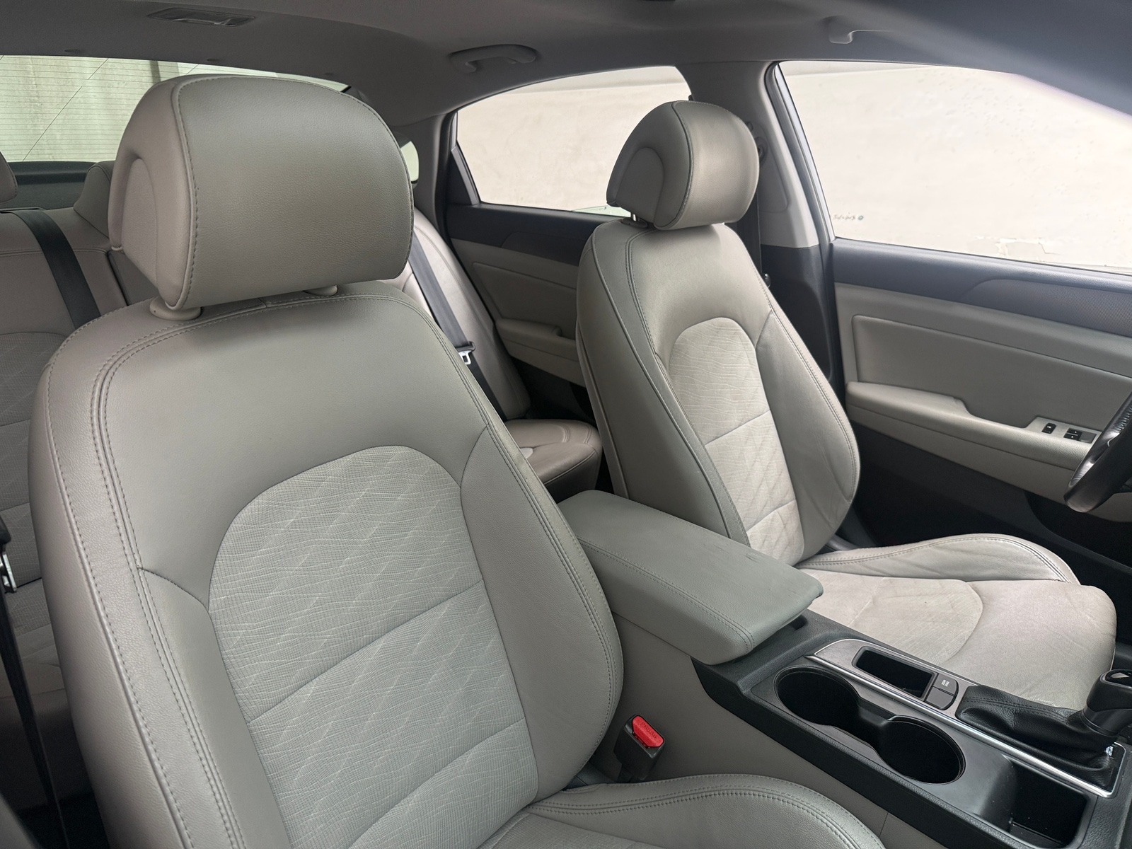 Thumbnail: 2016 Hyundai Sonata - 2