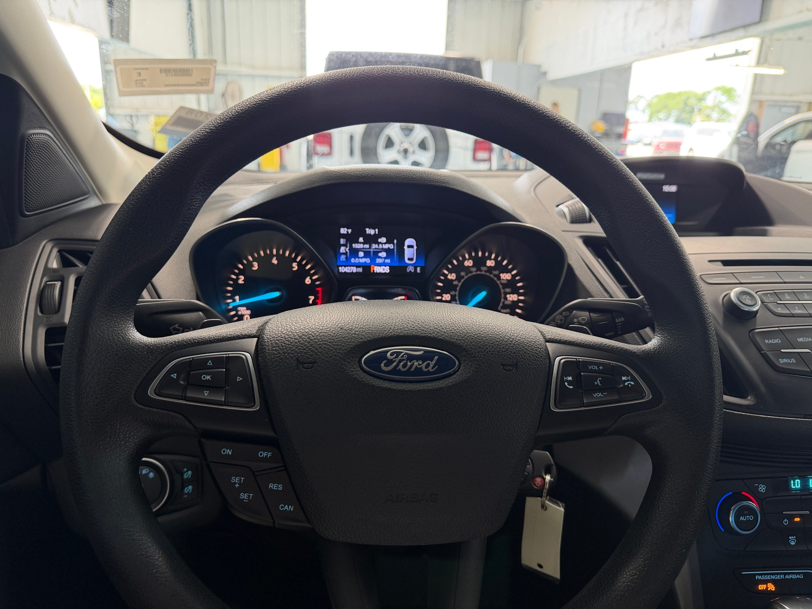 Thumbnail: 2017 Ford Escape - 5