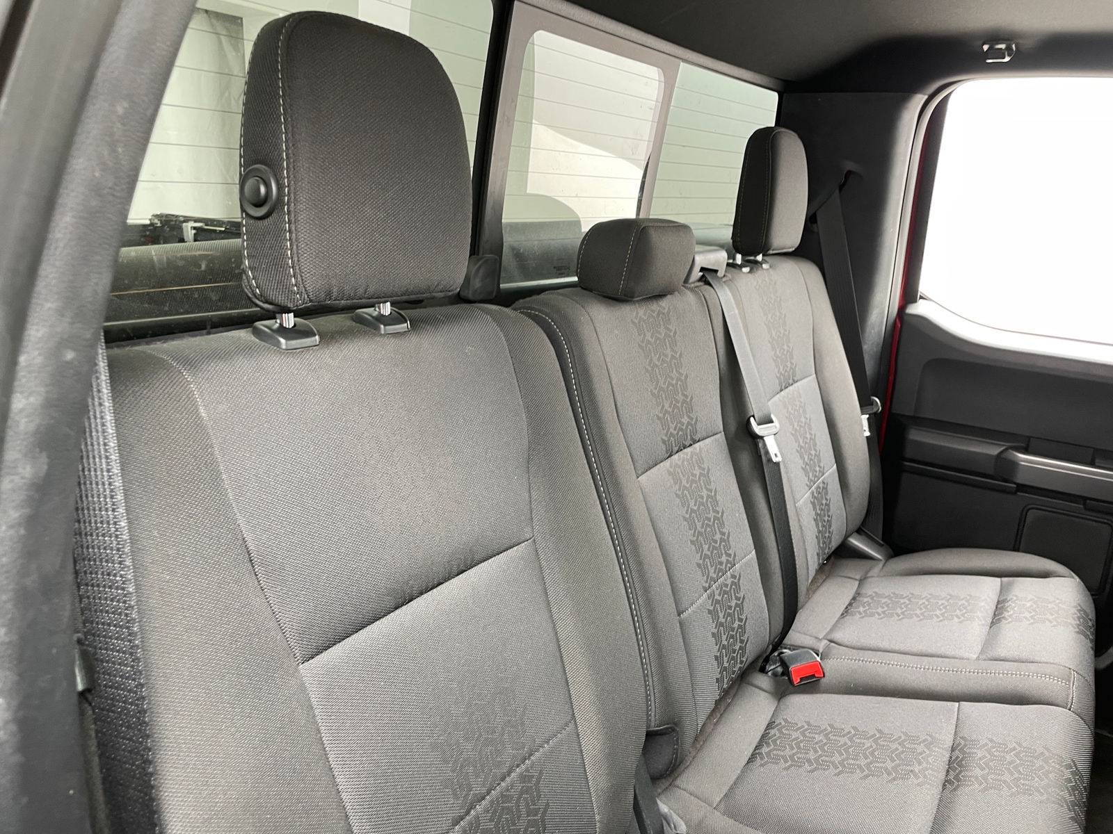 Thumbnail: 2018 Ford Econoline - 6