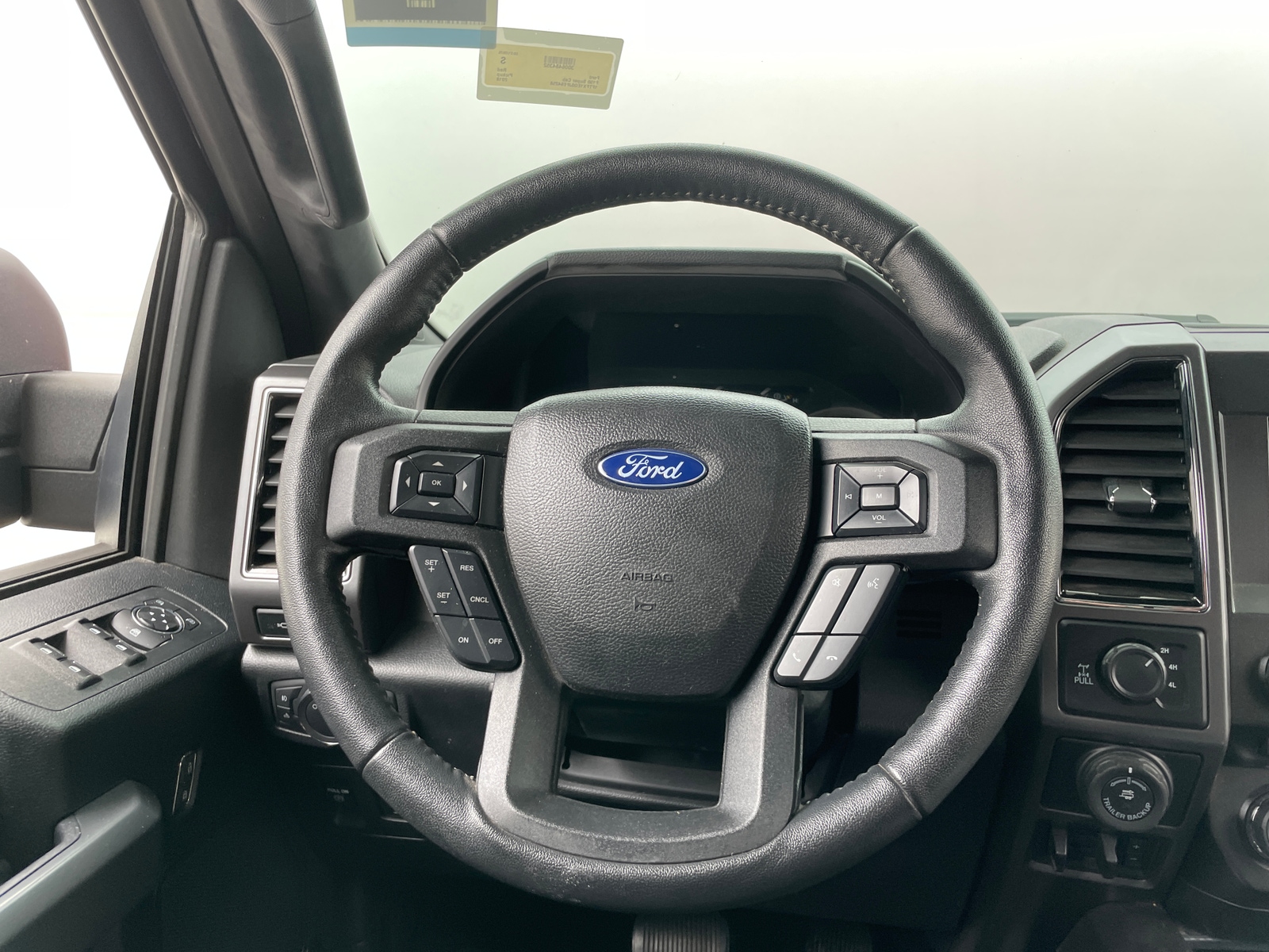 Thumbnail: 2018 Ford Econoline - 5