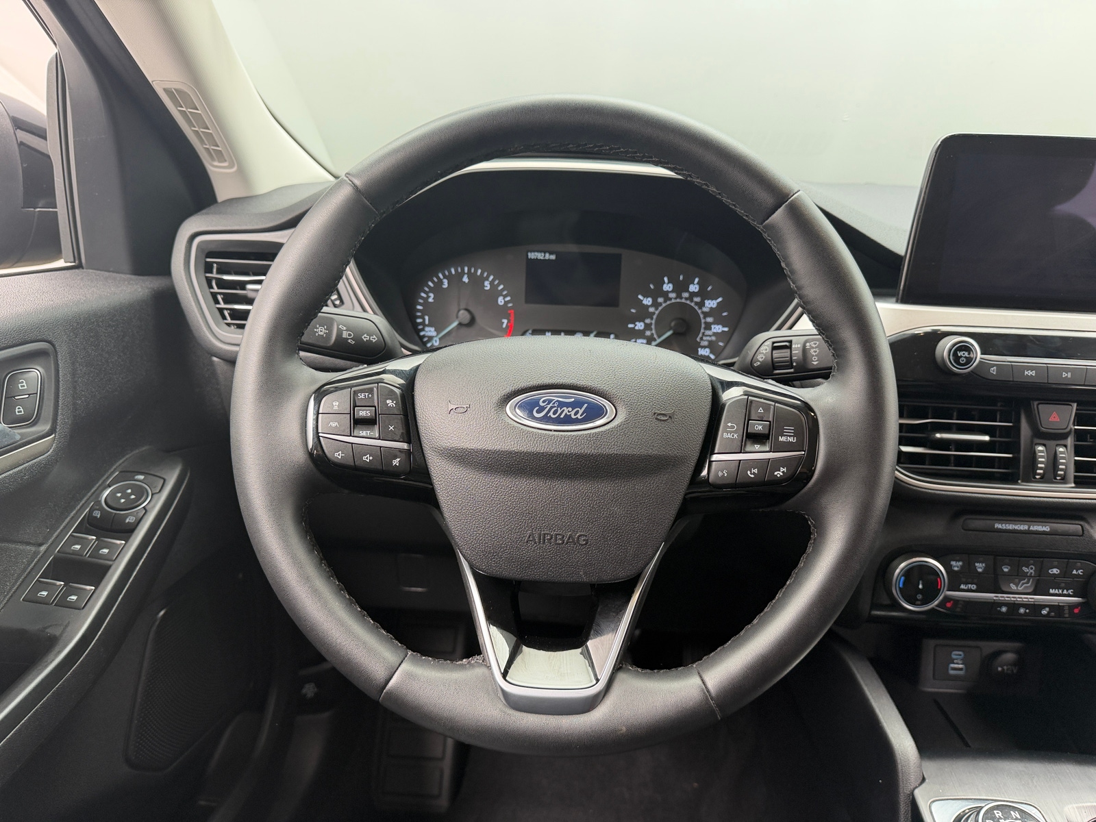 Thumbnail: 2022 Ford Escape - 4