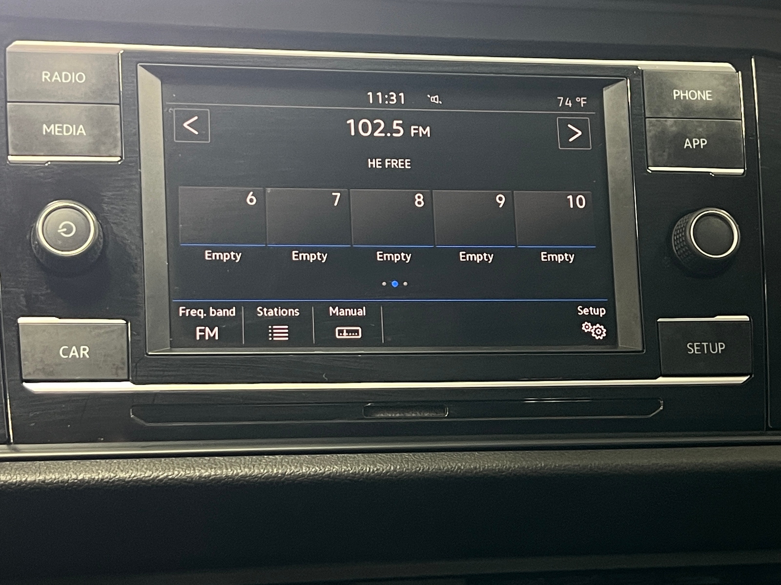 Thumbnail: 2019 Volkswagen Jetta - 4