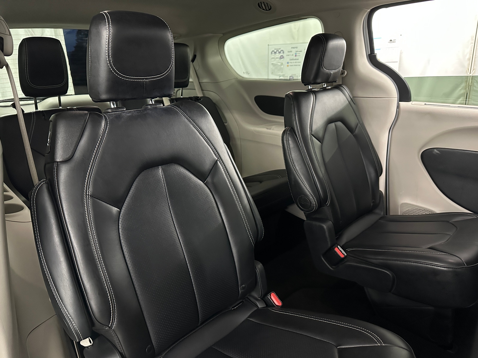 Thumbnail: 2024 Chrysler Pacifica - 5