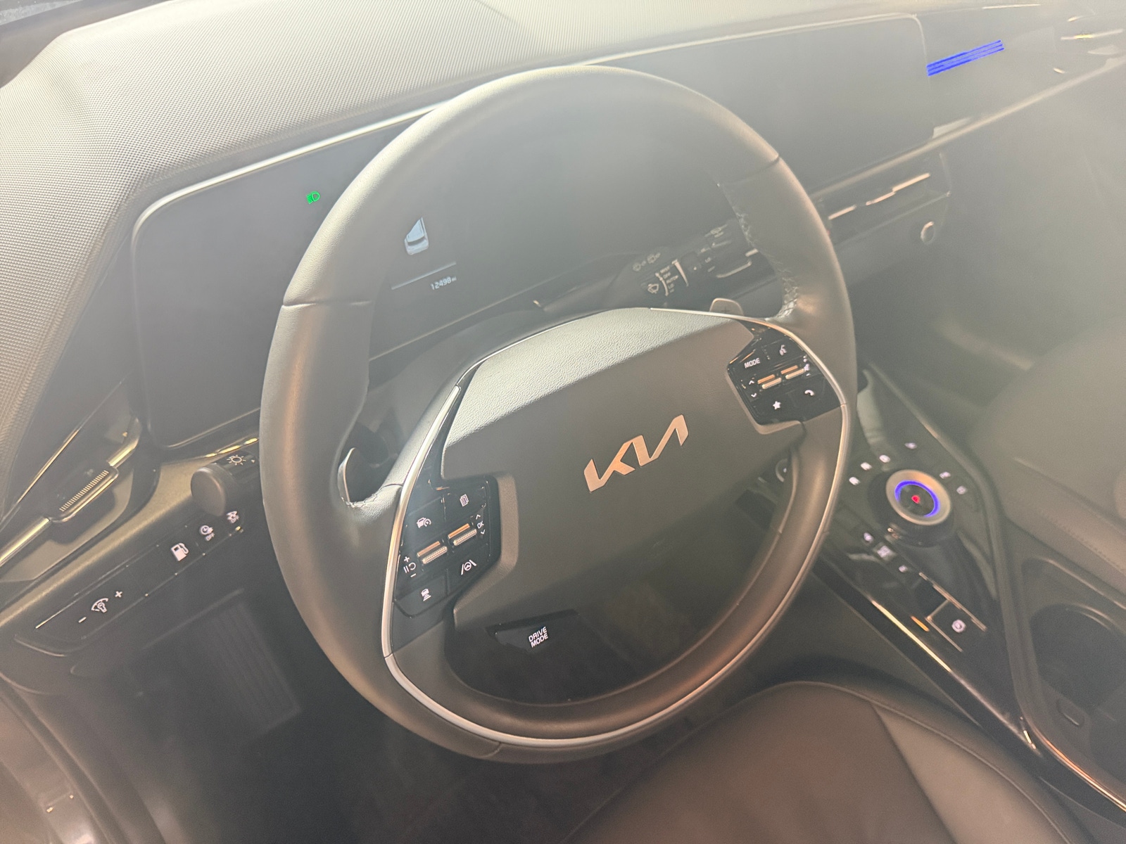 Thumbnail: 2024 Kia Niro - 4