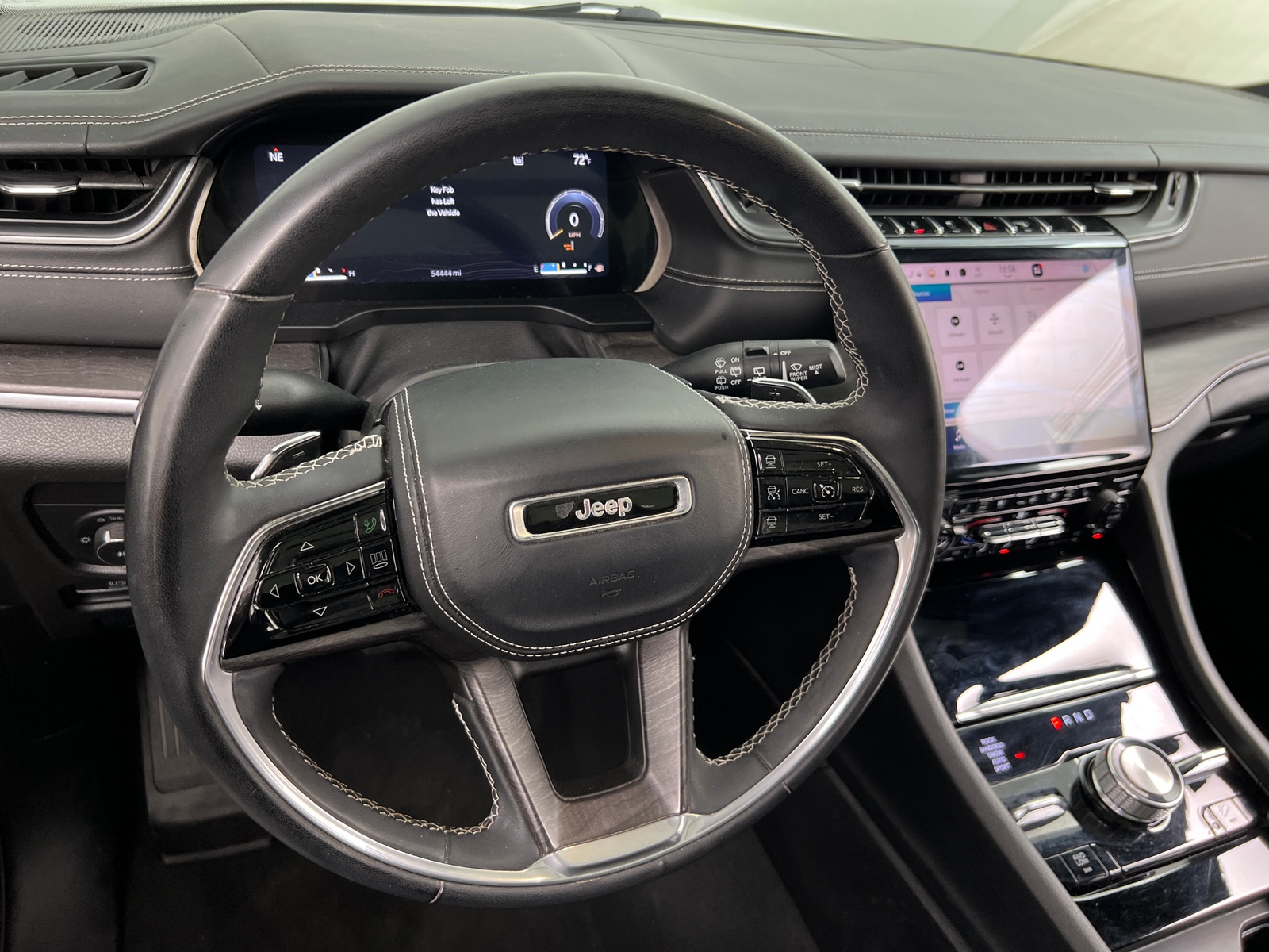 Thumbnail: 2023 Jeep Grand Cherokee L - 4