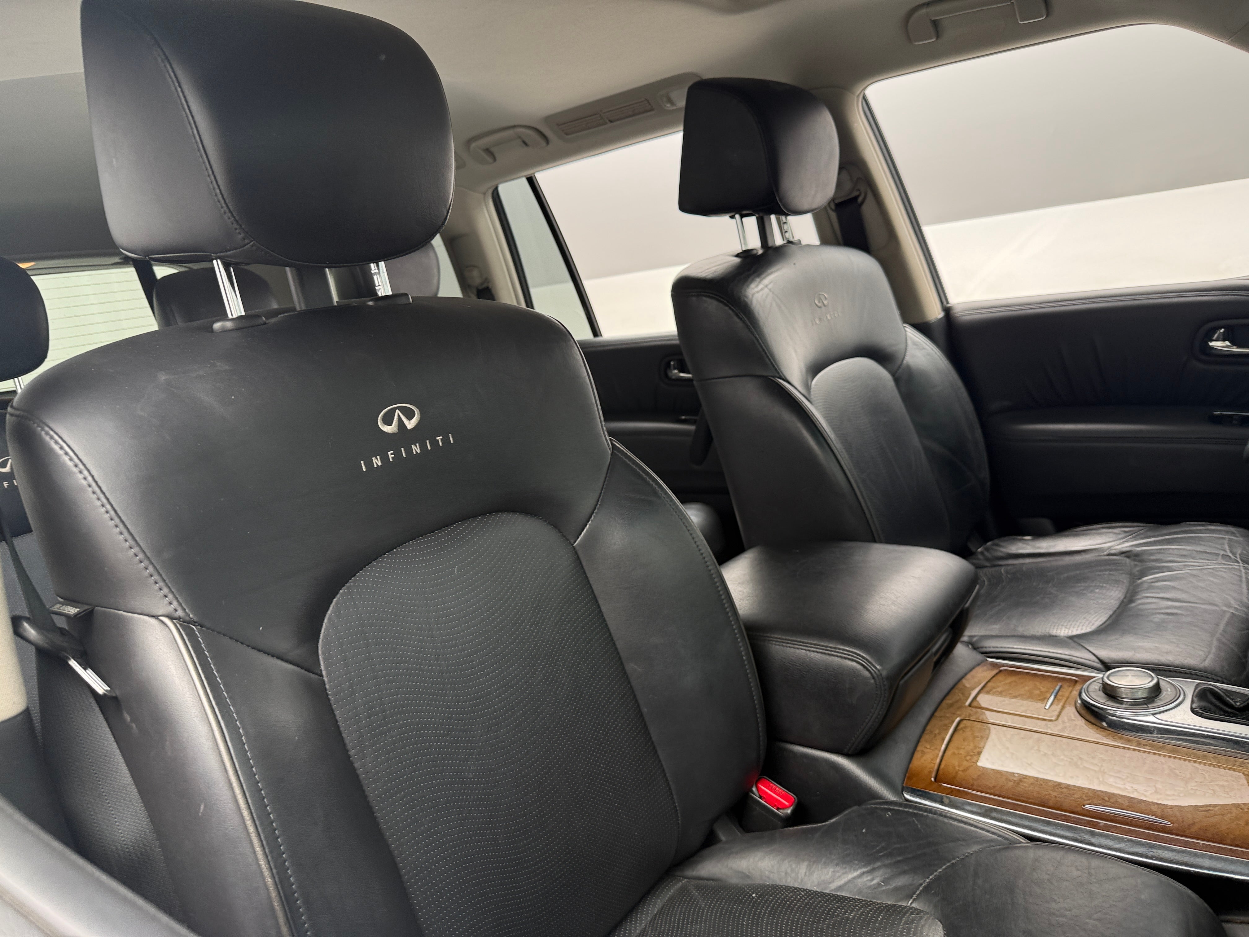 2012 INFINITI QX56