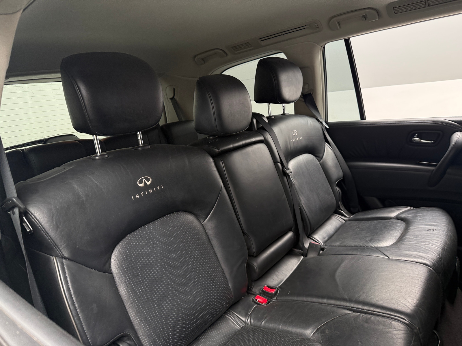Thumbnail: 2012 INFINITI QX56 - 5