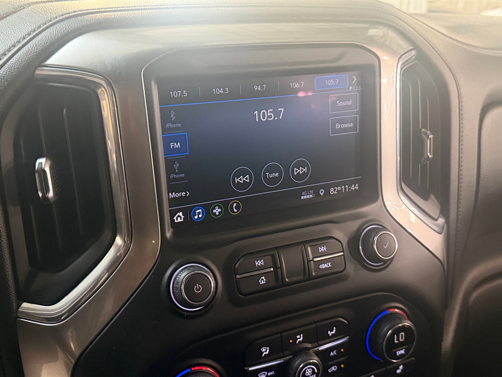 Thumbnail: 2020 Chevrolet Silverado 1500 - 4