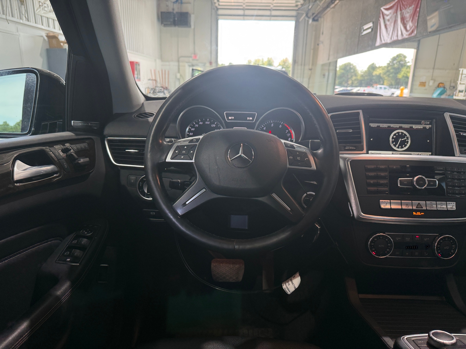 Thumbnail: 2015 Mercedes-Benz M-Class - 4