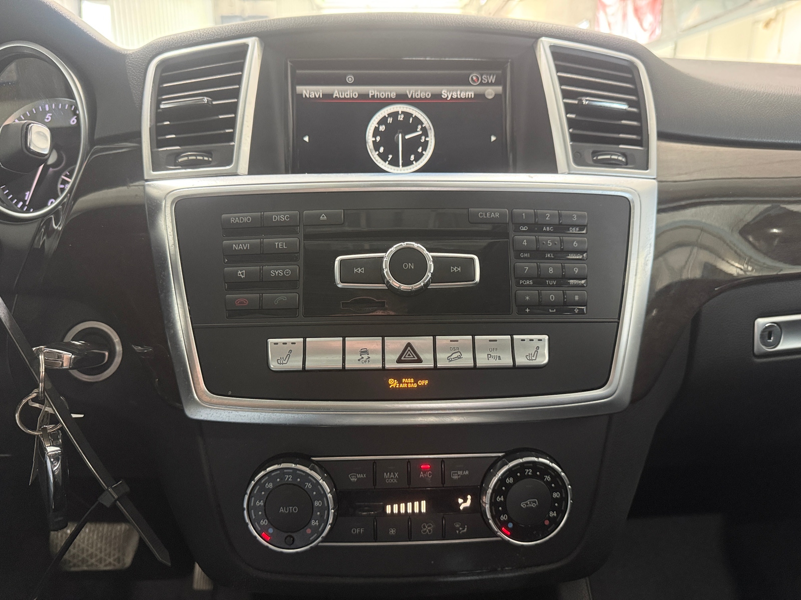 Thumbnail: 2015 Mercedes-Benz M-Class - 3