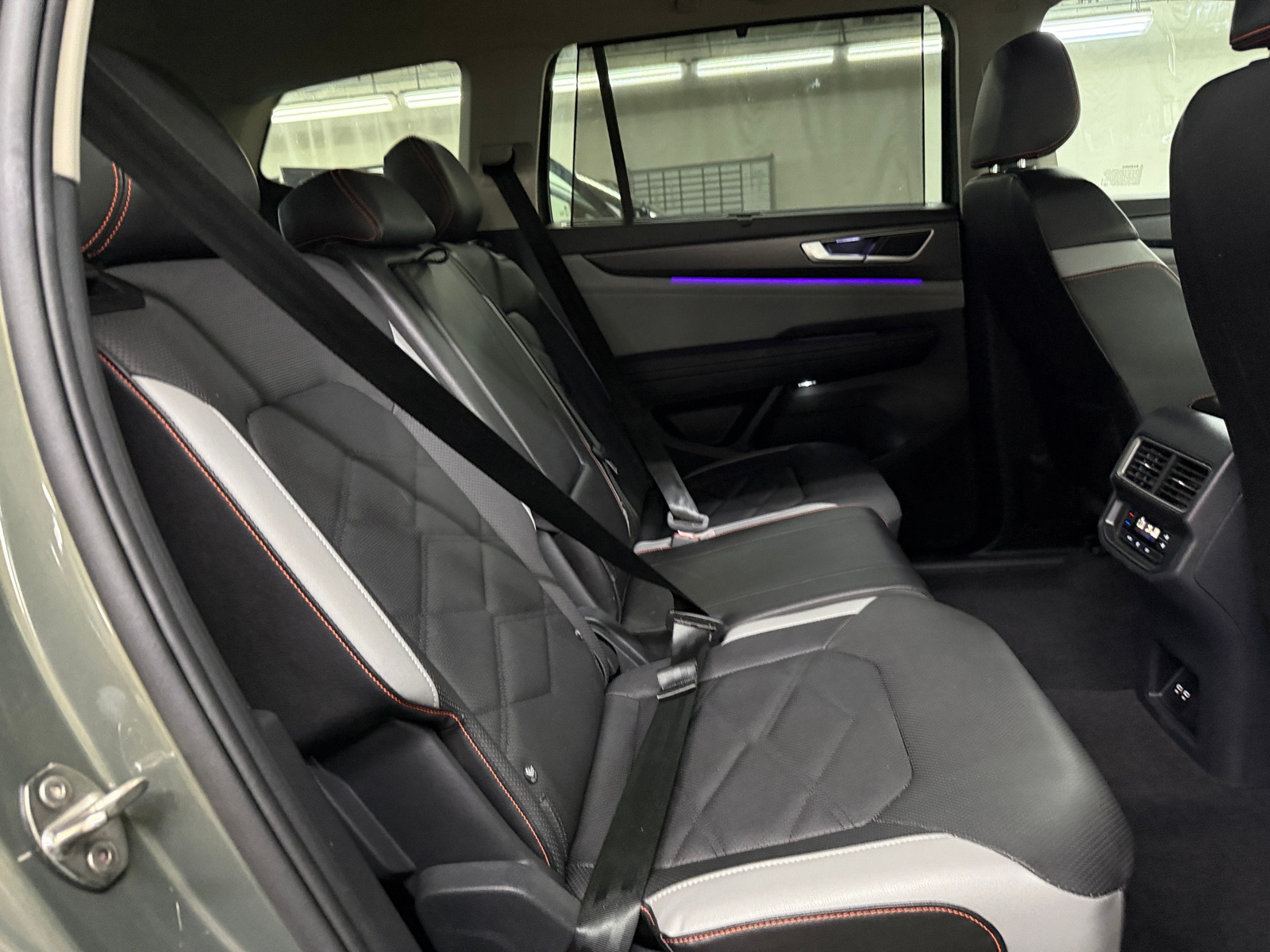 Thumbnail: 2025 Volkswagen Atlas - 5