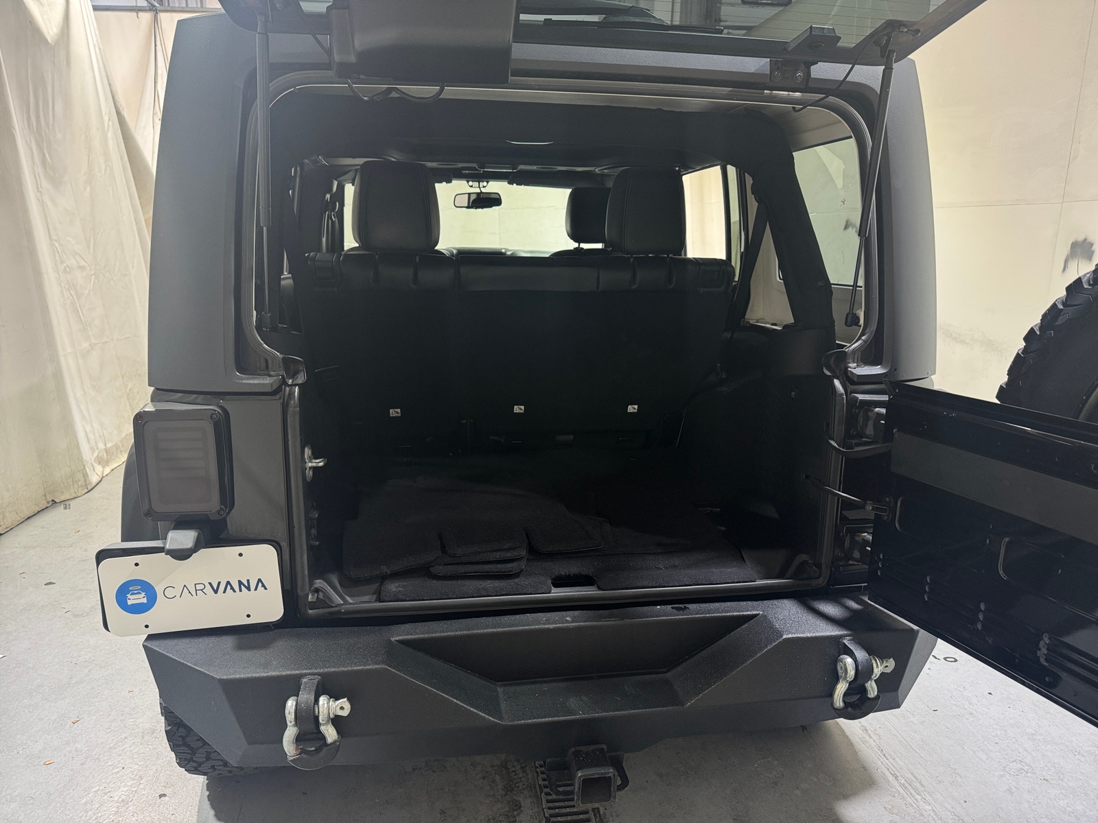Thumbnail: 2016 Jeep Wrangler - 6