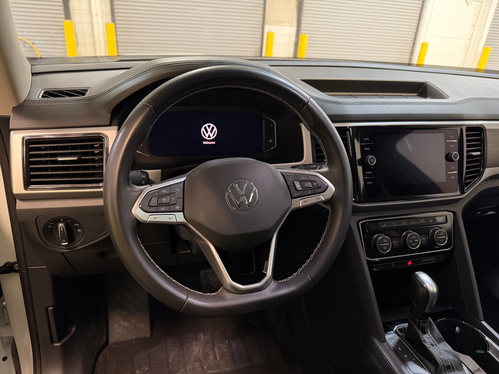 Thumbnail: 2022 Volkswagen Atlas - 5