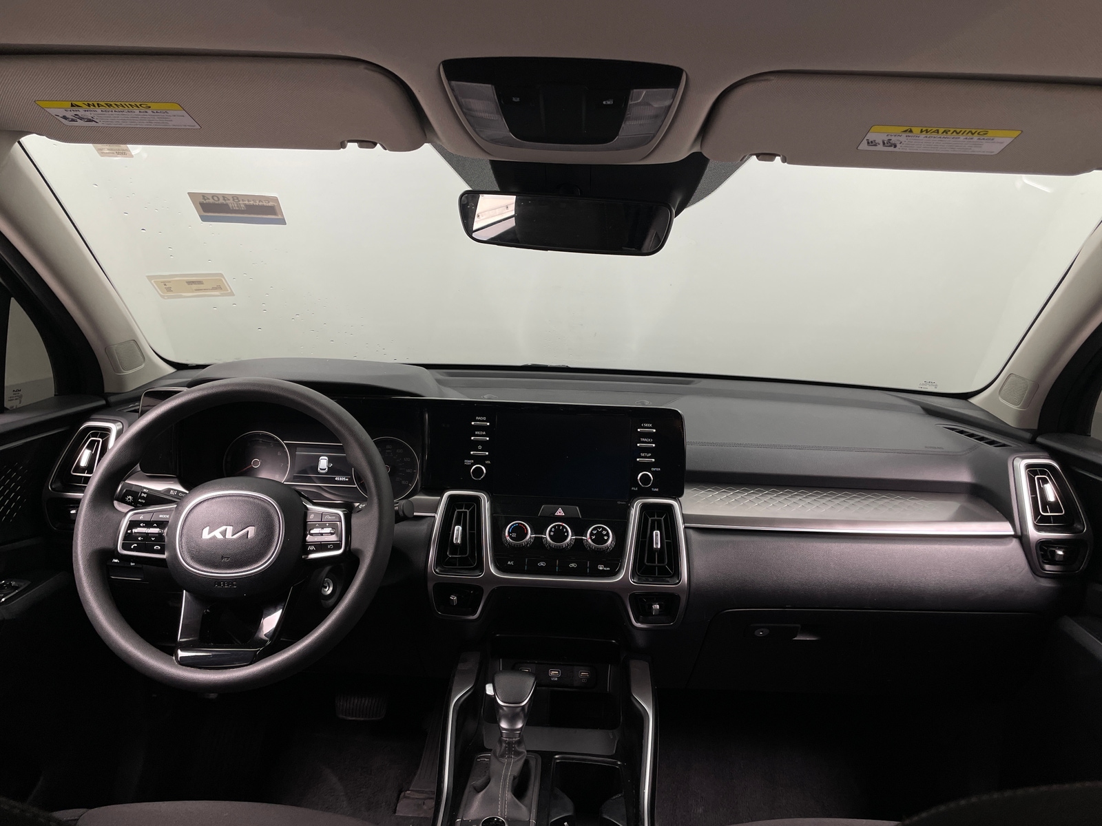 Thumbnail: 2023 Kia Sorento - 3