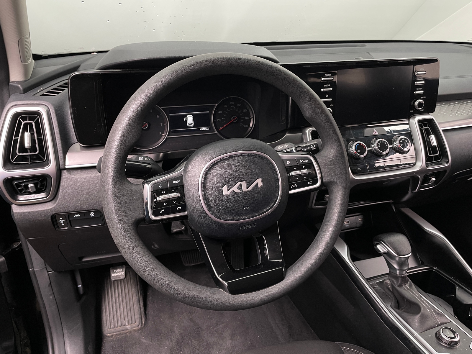 Thumbnail: 2023 Kia Sorento - 5