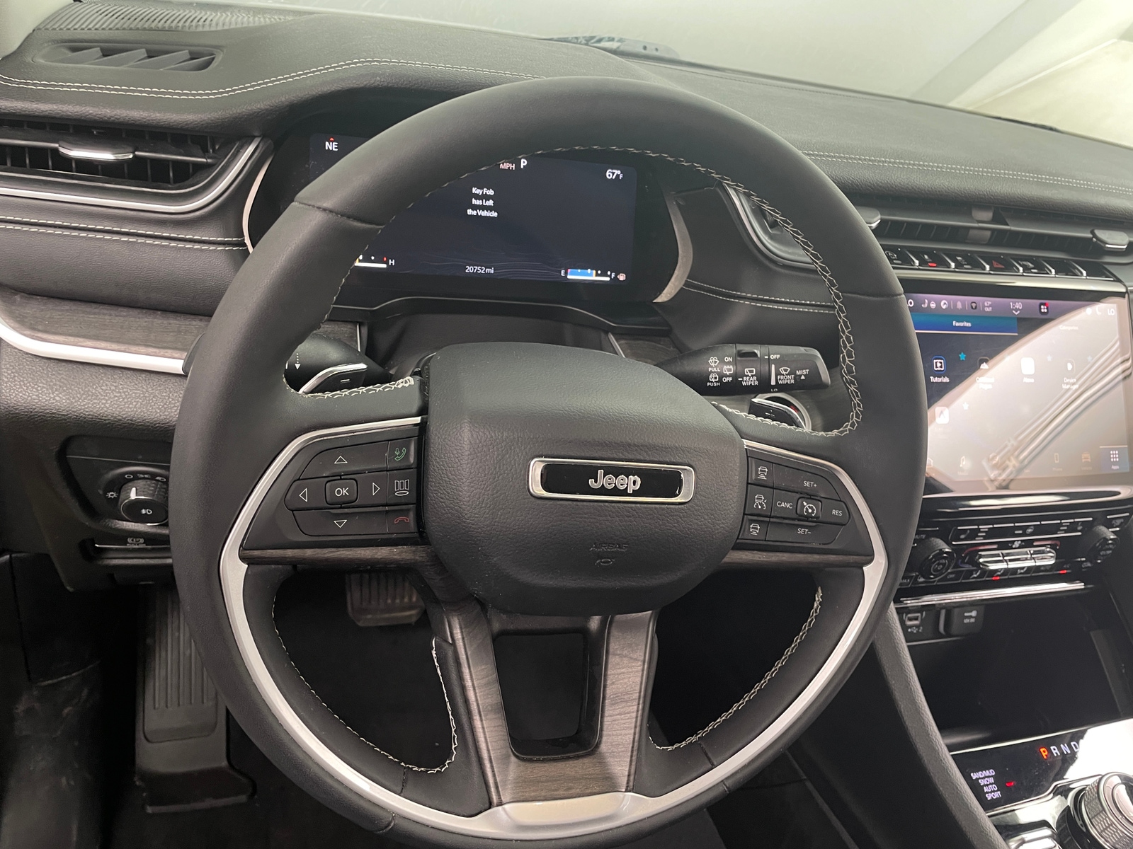 Thumbnail: 2023 Jeep Grand Cherokee - 4