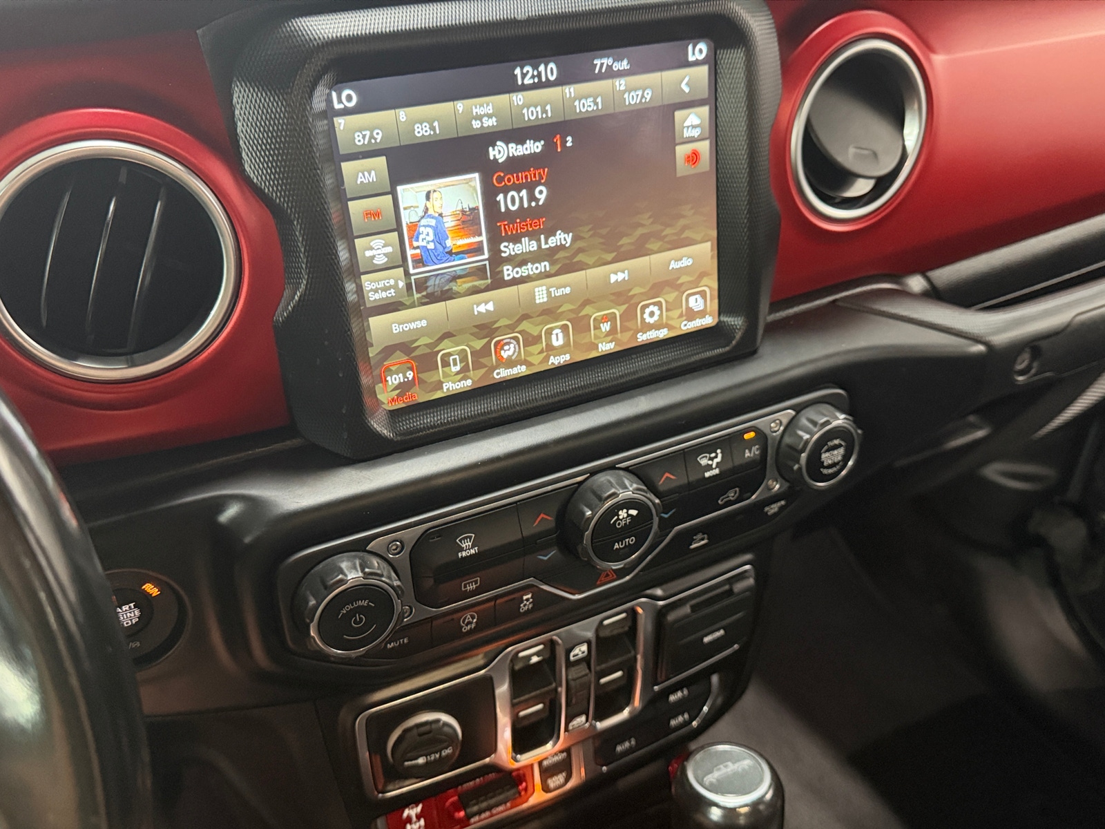 Thumbnail: 2022 Jeep Gladiator - 3