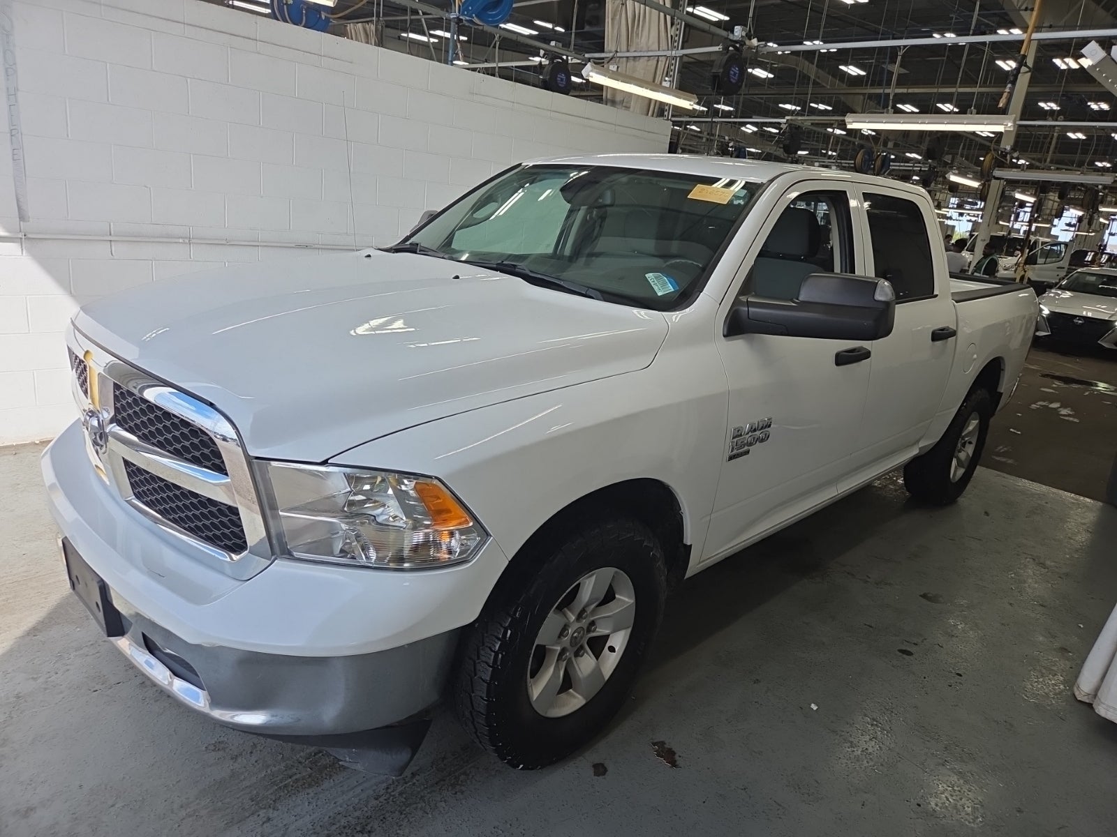2023 Ram 1500 Classic SLT 4x2 Crew Cab 5'7" Box